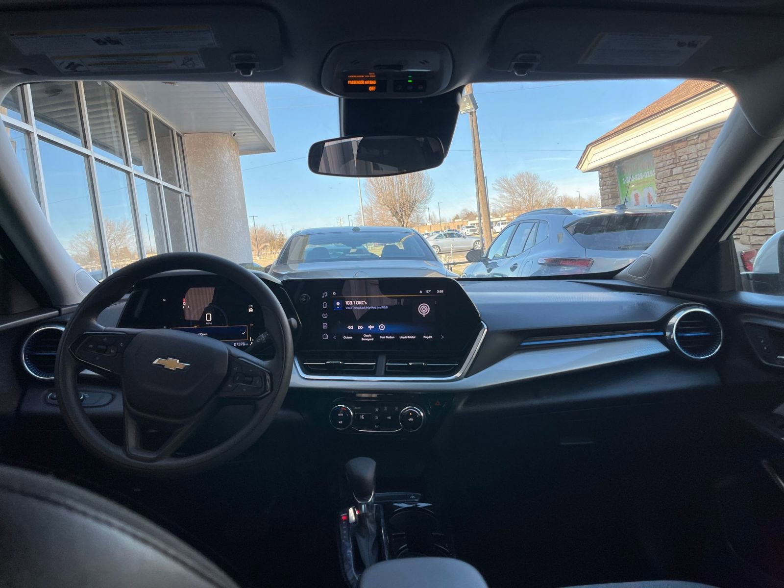 Thumbnail: 2025 Chevrolet Trax - 32