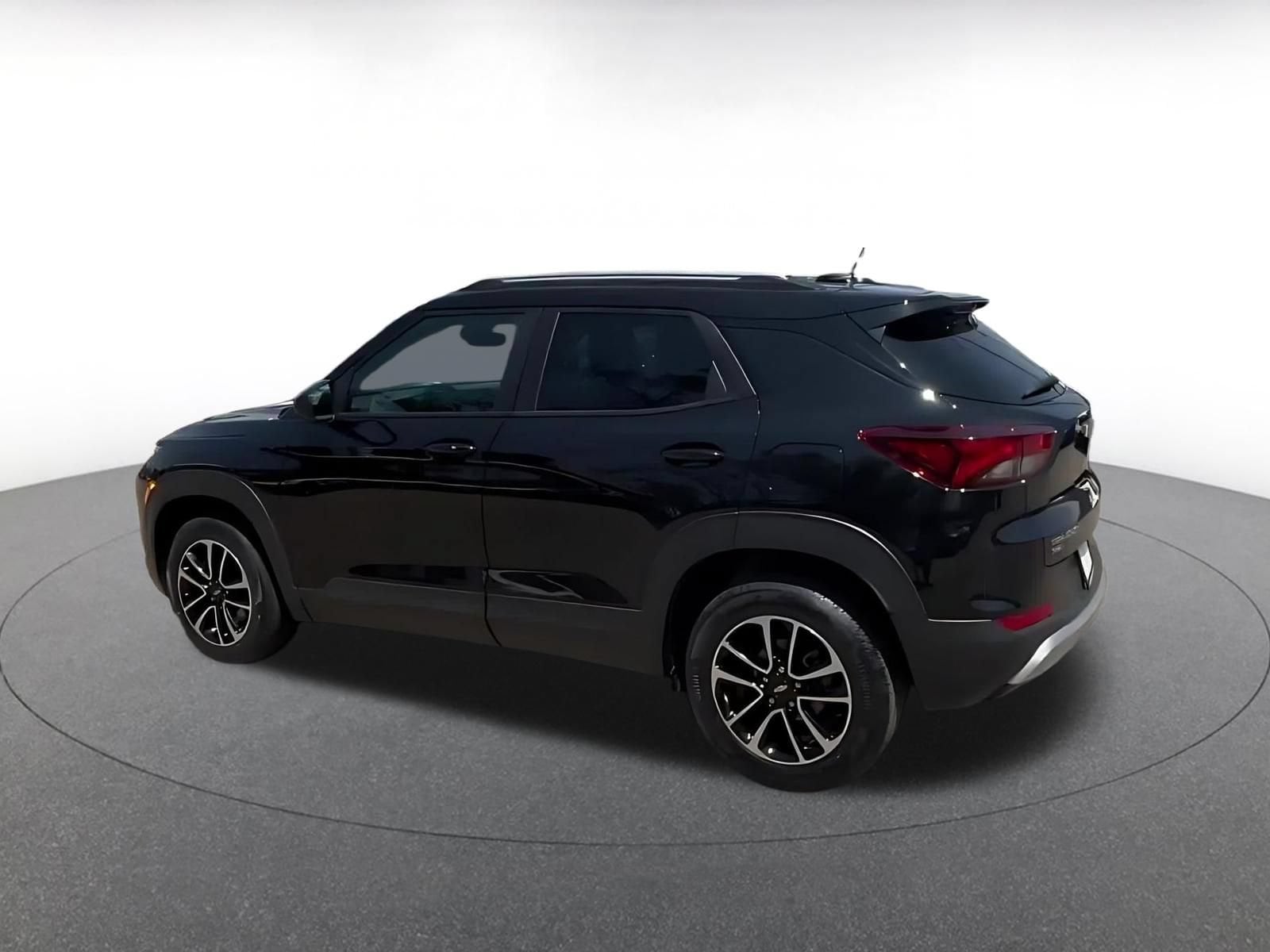 Thumbnail: 2025 Chevrolet TrailBlazer - 8