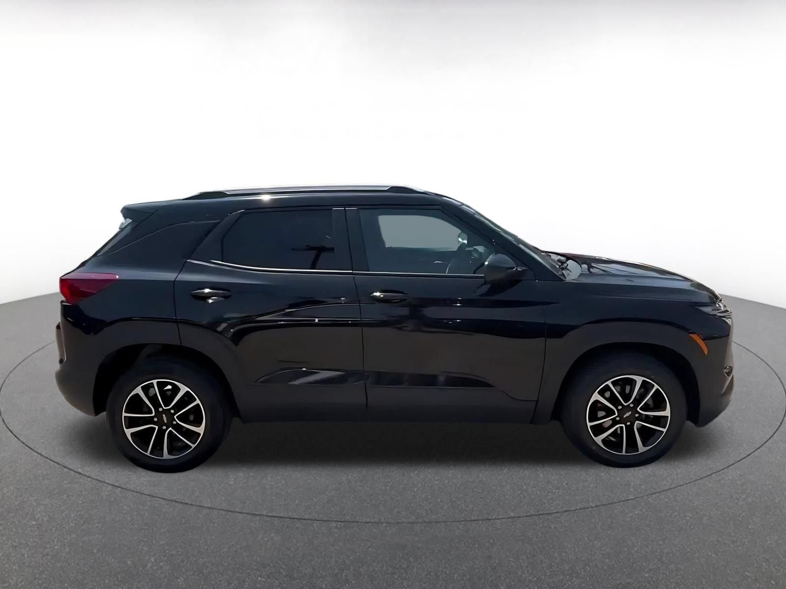 Thumbnail: 2025 Chevrolet TrailBlazer - 13