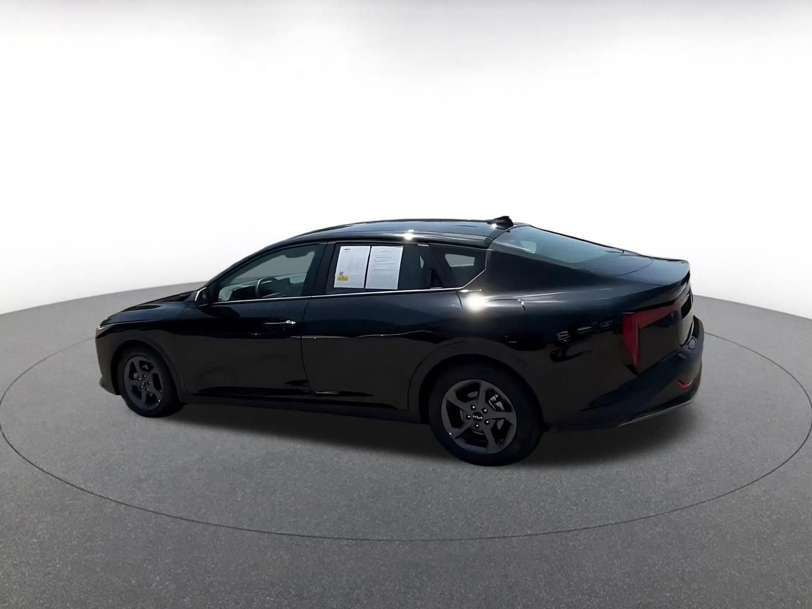 Thumbnail: 2026 Kia K4 - 10