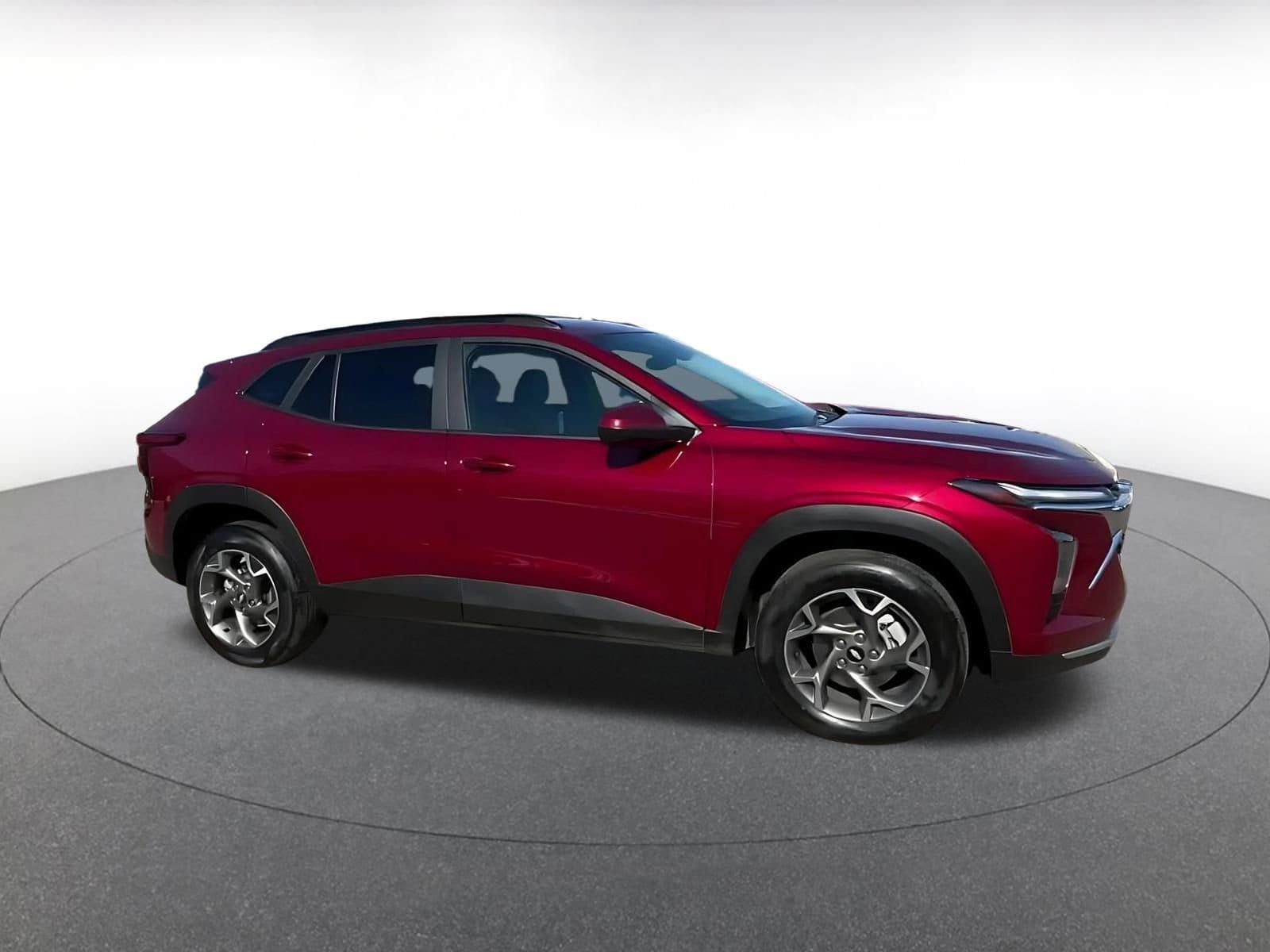 Thumbnail: 2025 Chevrolet Trax - 2