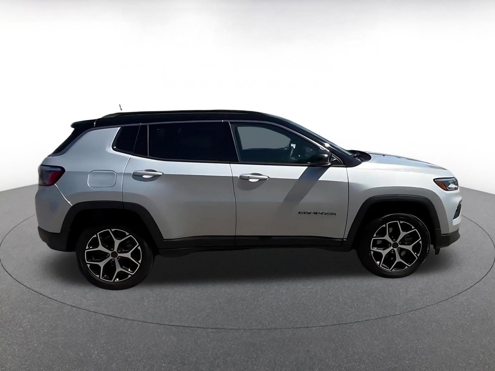Thumbnail: 2025 Jeep Compass - 16