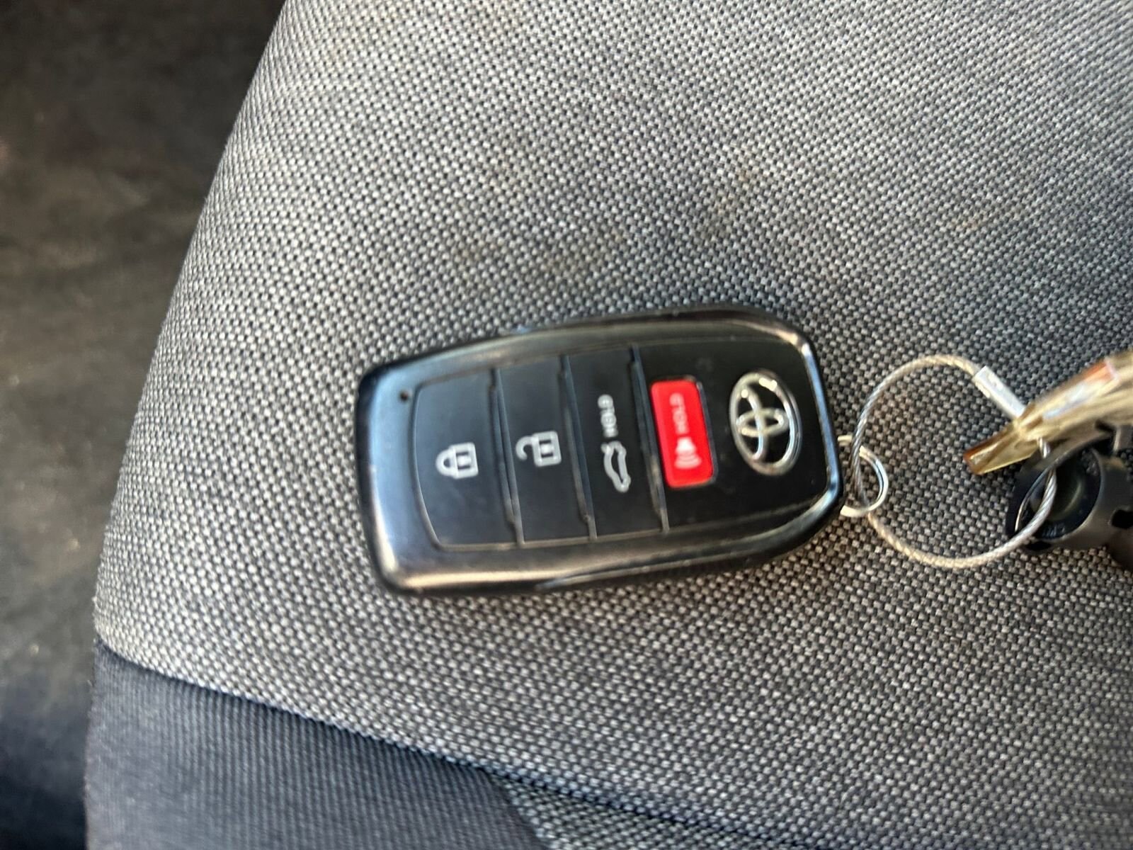 Thumbnail: 2025 Toyota Camry - 22