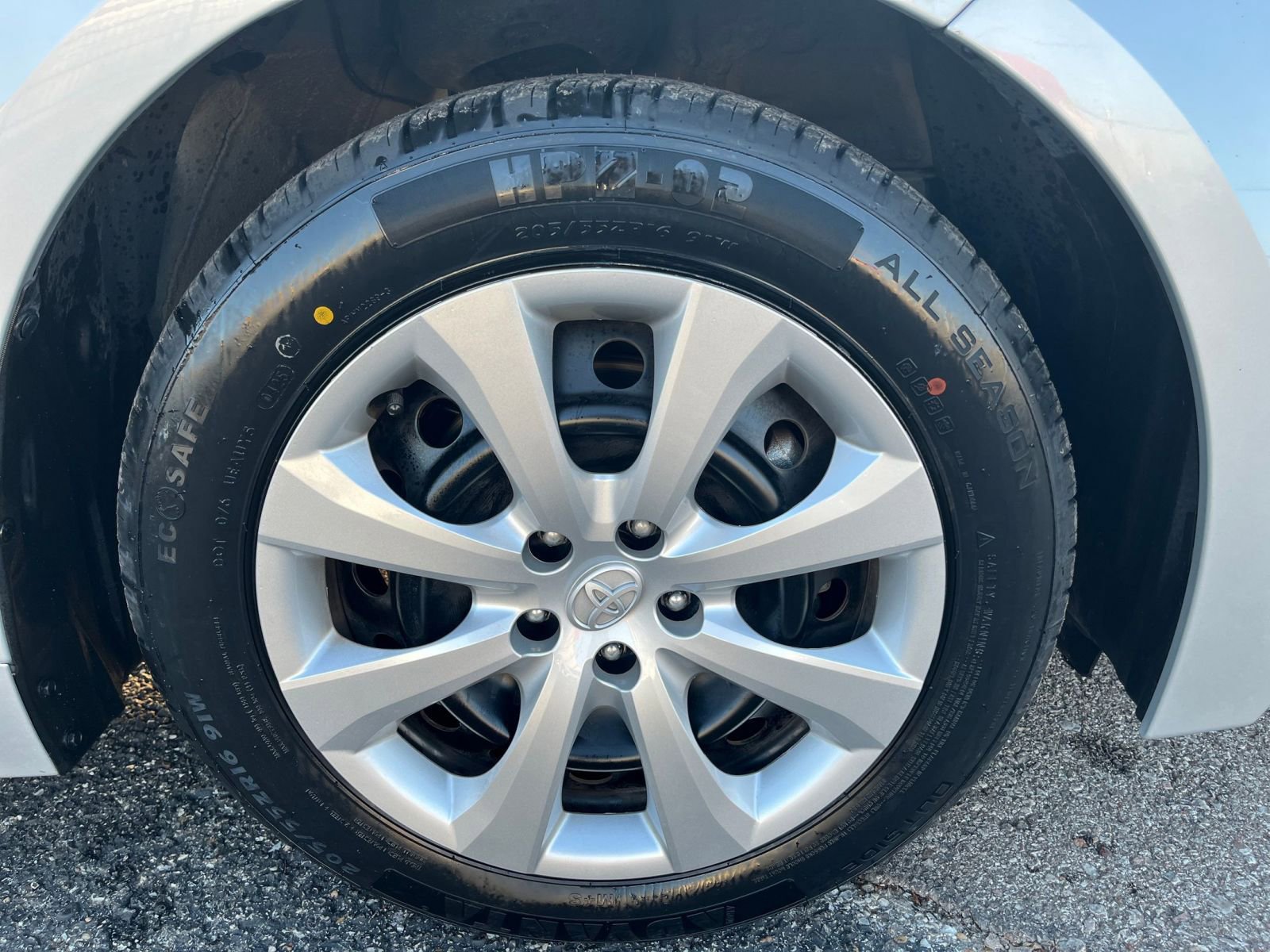 Thumbnail: 2025 Toyota Corolla - 29