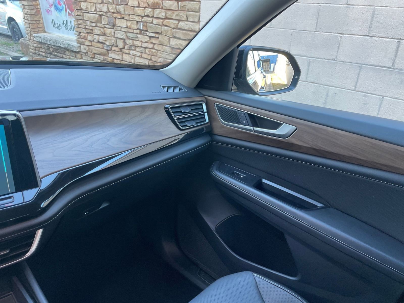 Thumbnail: 2025 Volkswagen Atlas - 35