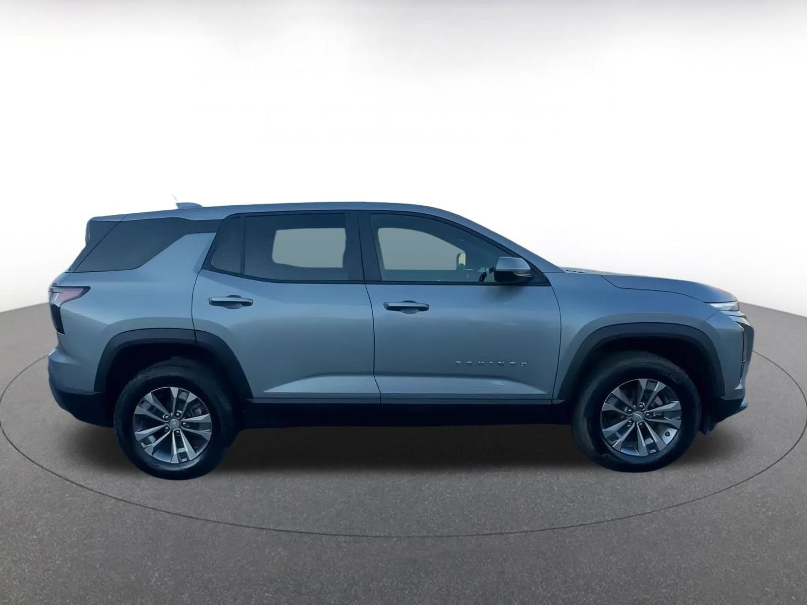 Thumbnail: 2025 Chevrolet Equinox - 16