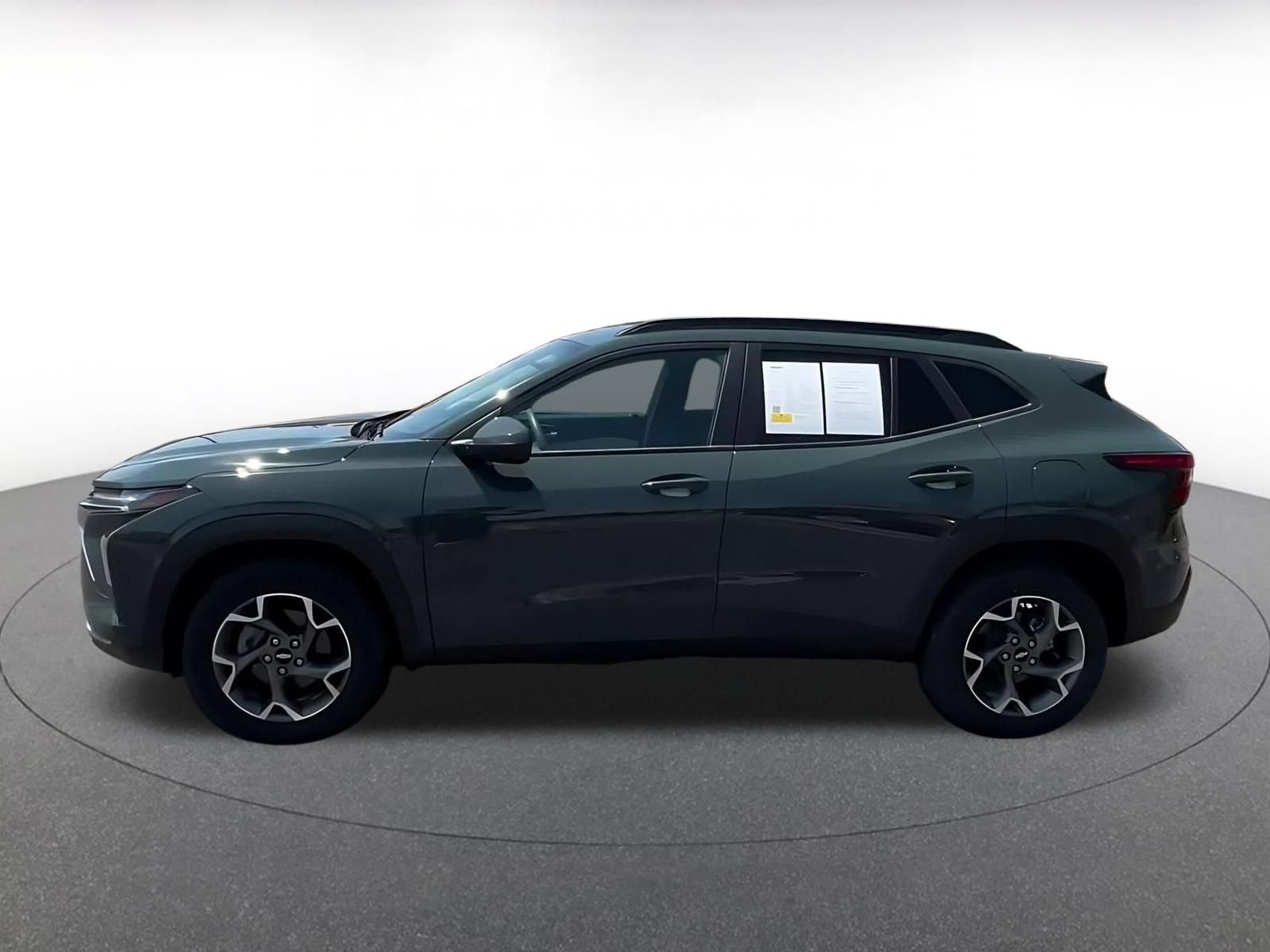 Thumbnail: 2025 Chevrolet Trax - 7
