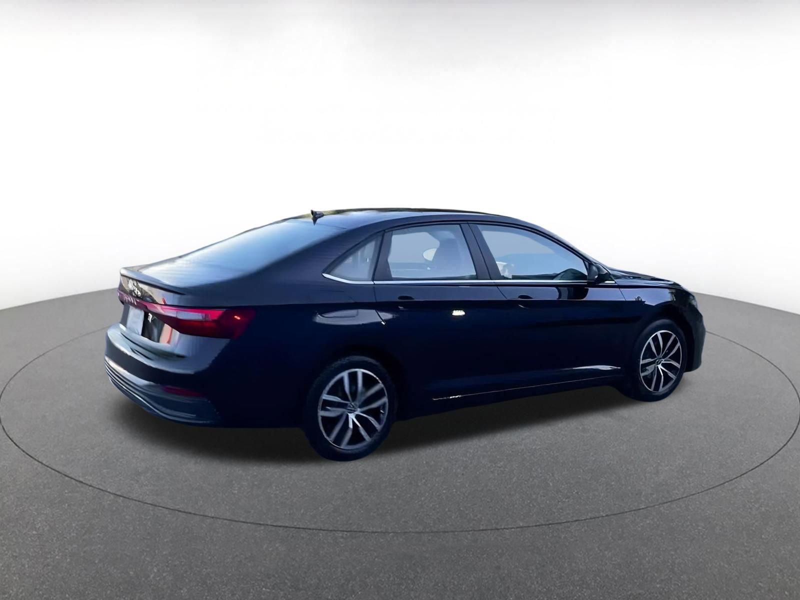 Thumbnail: 2025 Volkswagen Jetta - 14