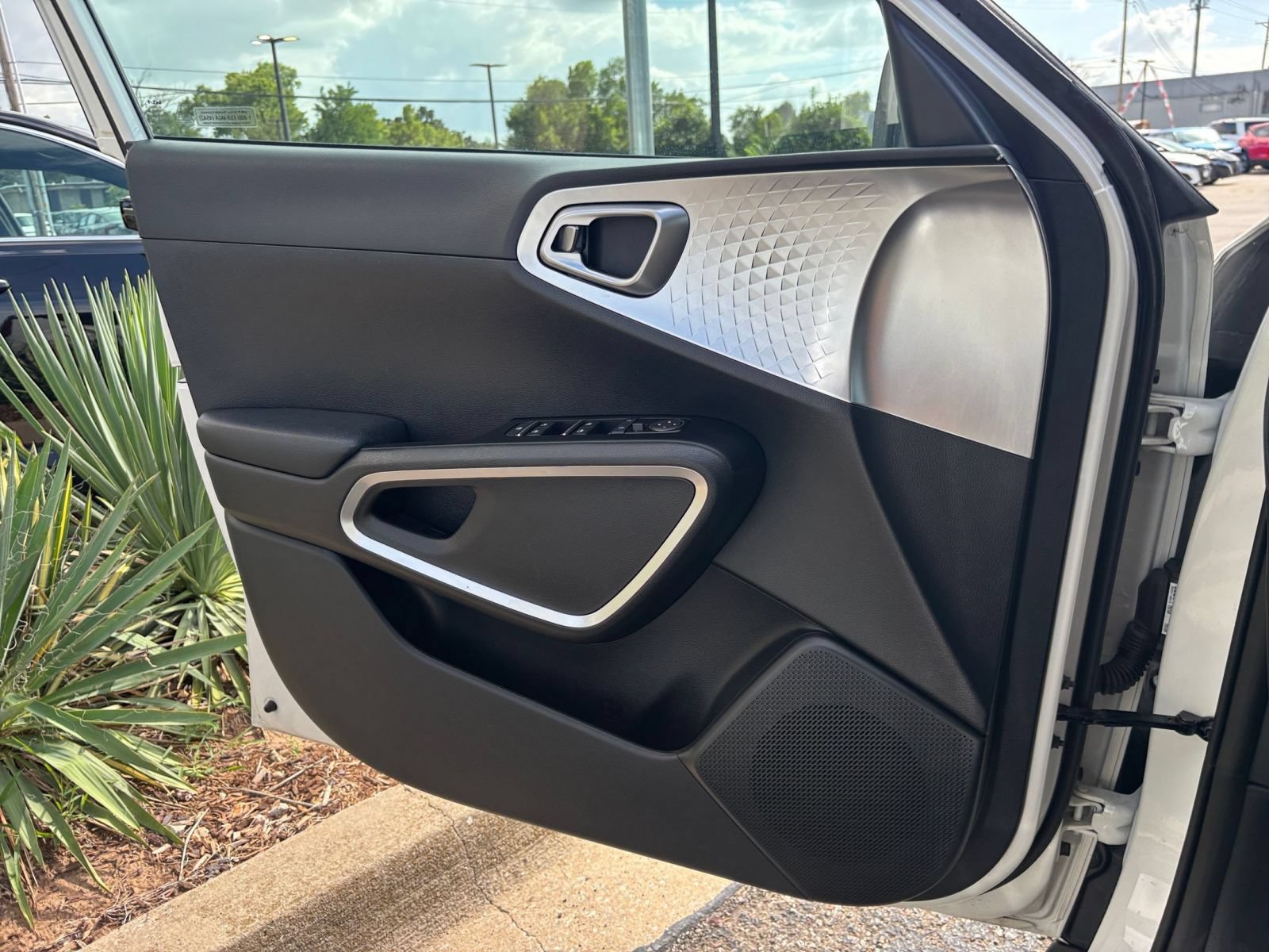 Thumbnail: 2025 Kia Soul - 18