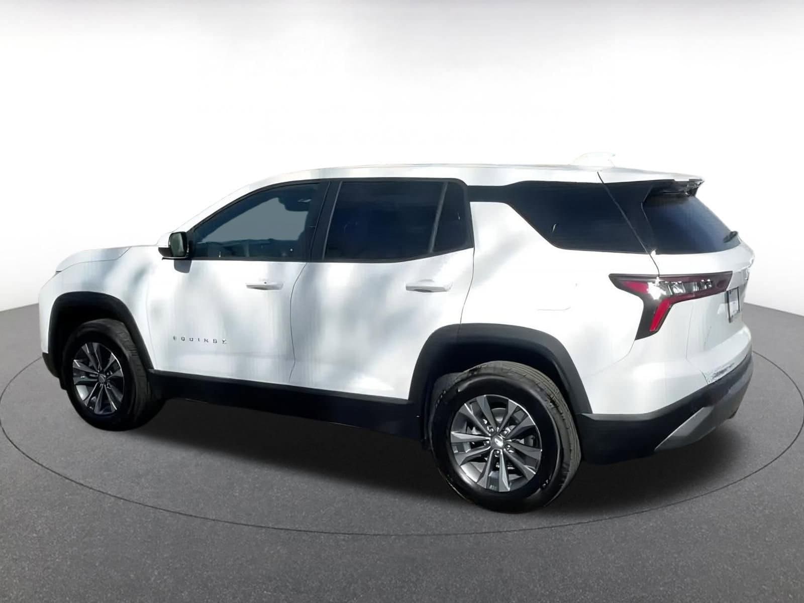 Thumbnail: 2025 Chevrolet Equinox - 10