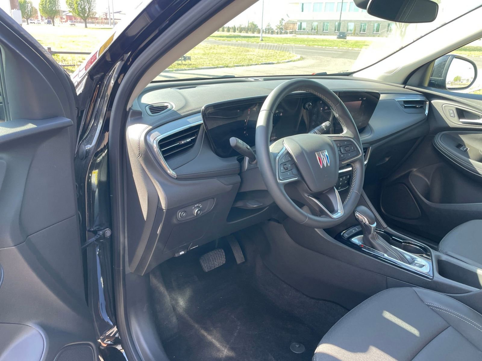 Thumbnail: 2025 Buick Encore GX - 33