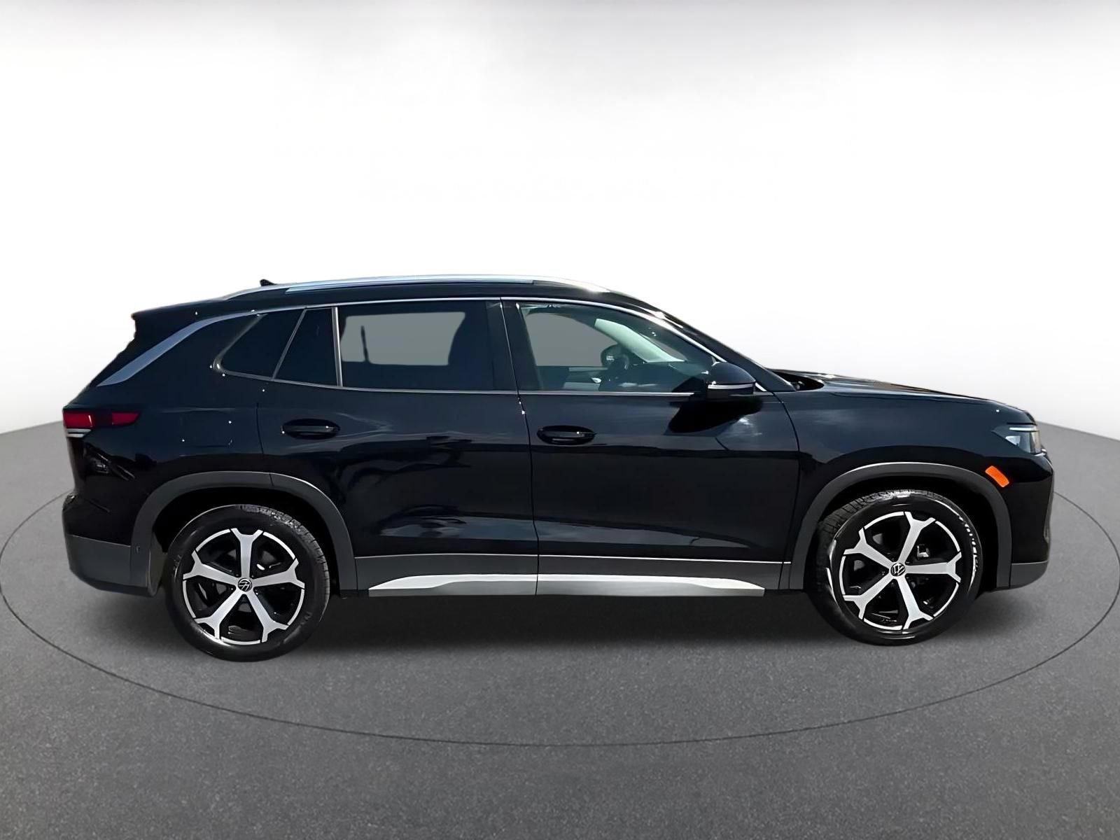 Thumbnail: 2026 Volkswagen Tiguan - 15