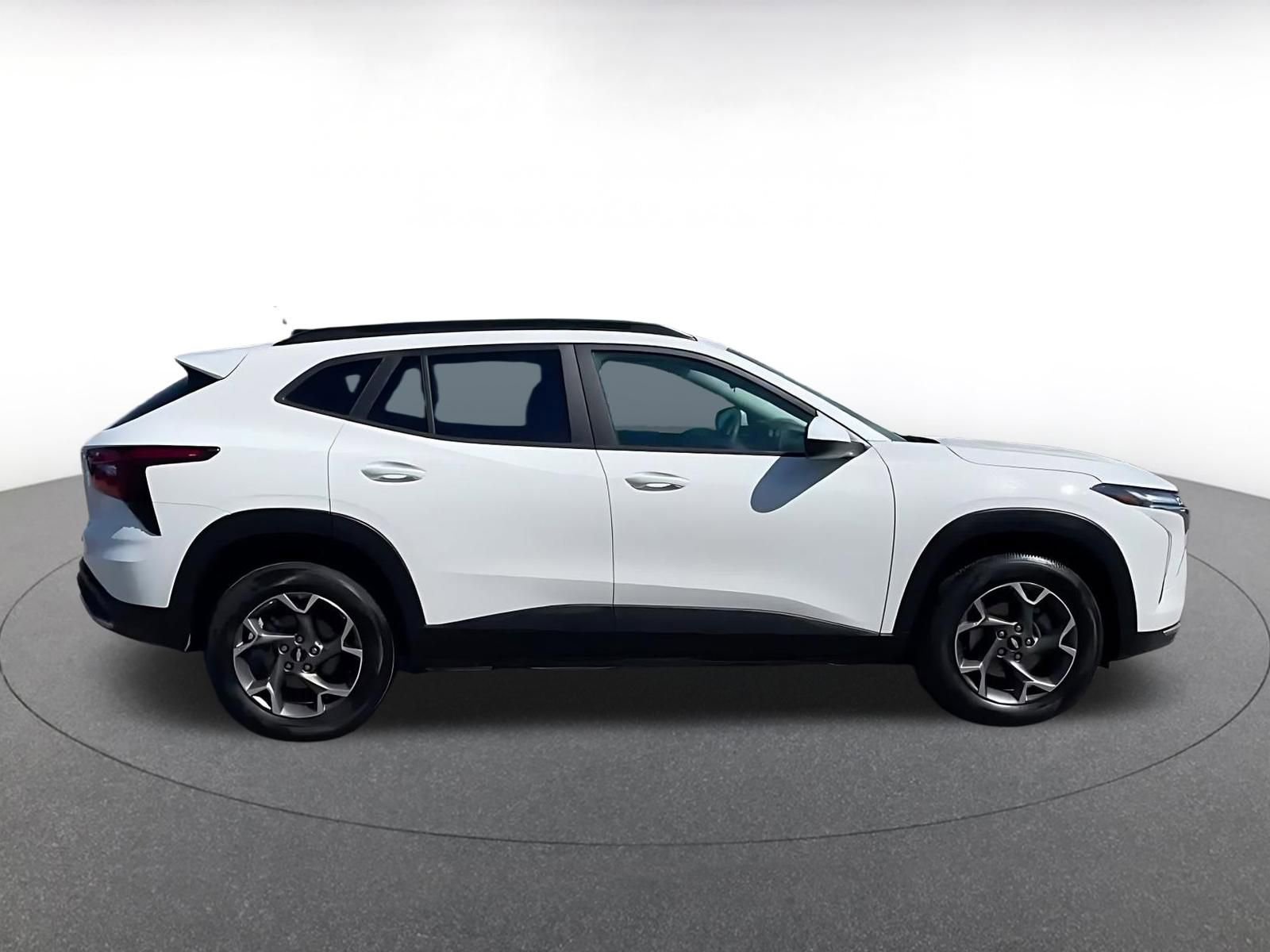 Thumbnail: 2025 Chevrolet Trax - 16