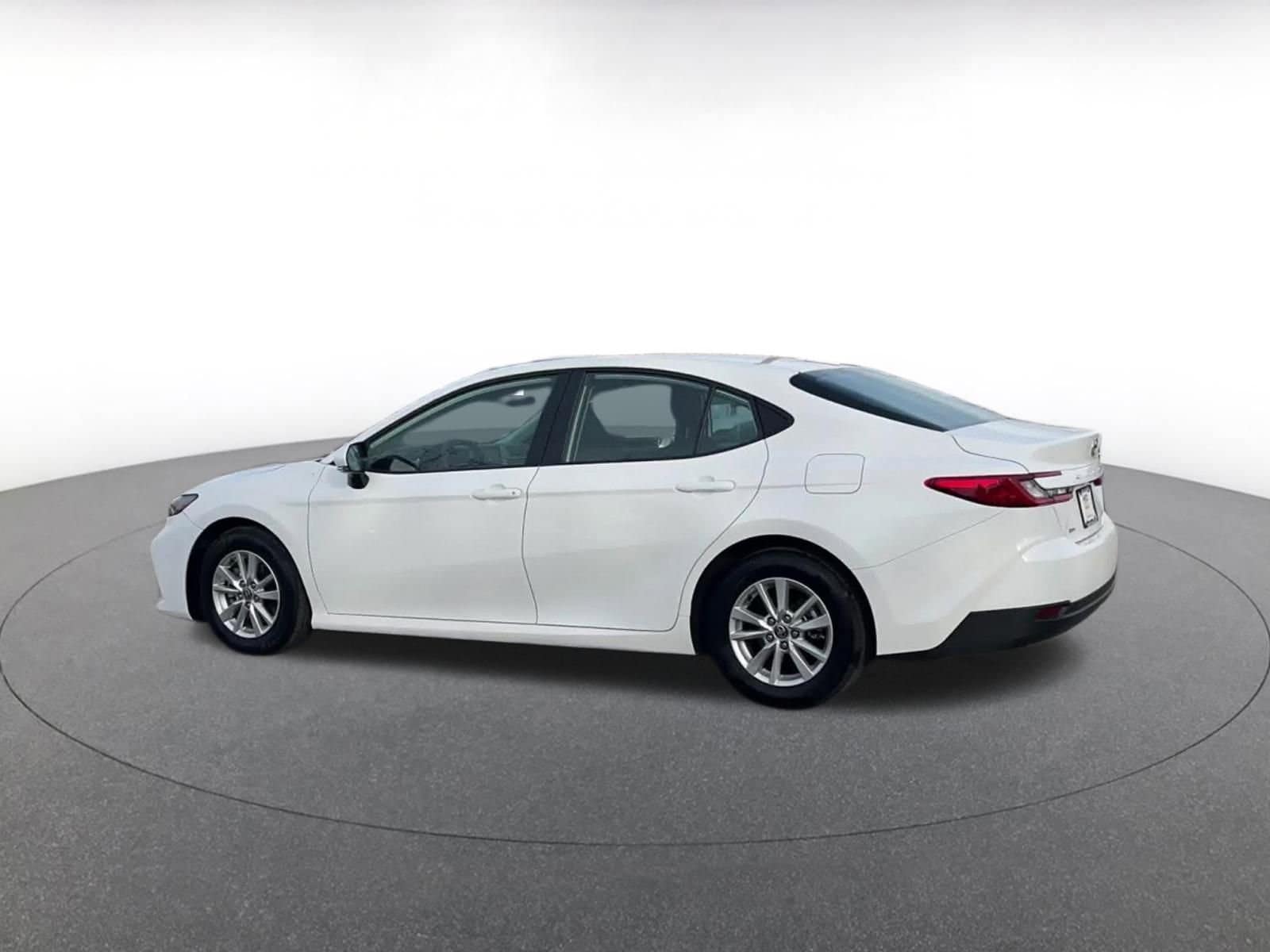 Thumbnail: 2025 Toyota Camry - 10