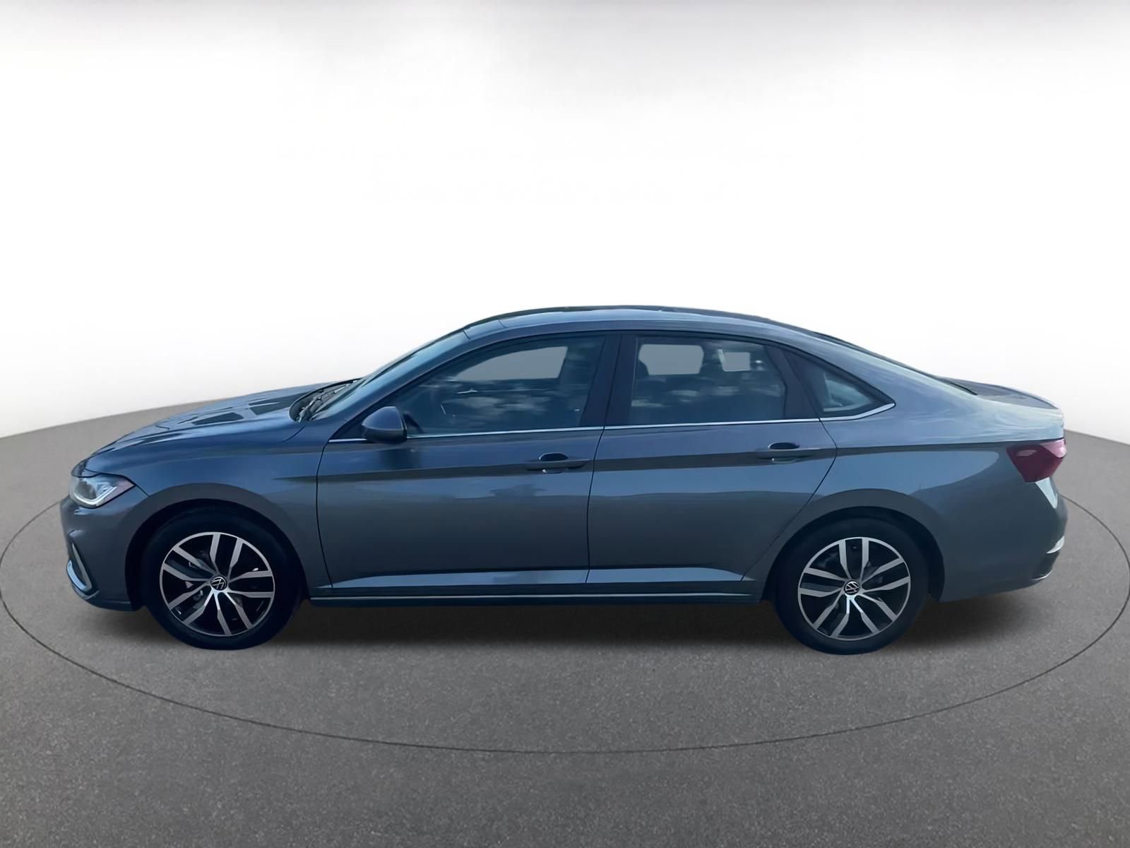 Thumbnail: 2025 Volkswagen Jetta - 9