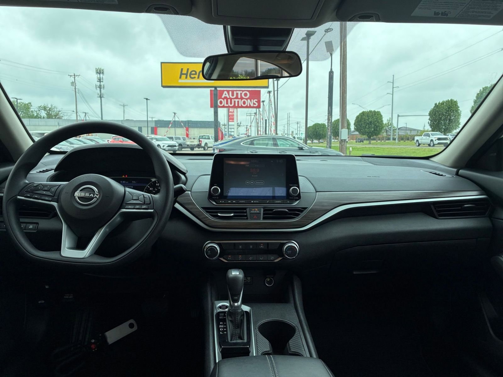 Thumbnail: 2025 Nissan Altima - 33