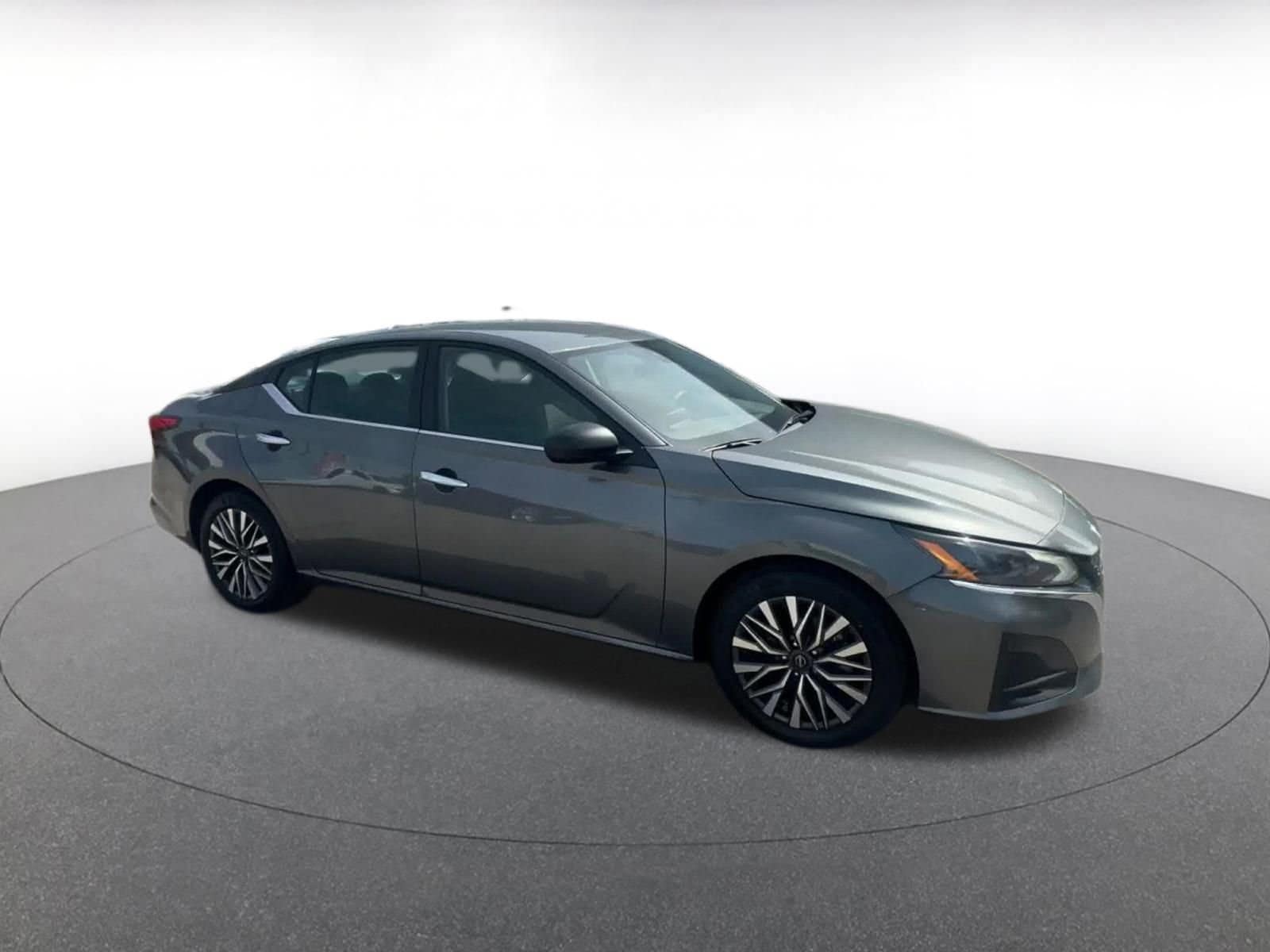 Thumbnail: 2025 Nissan Altima - 2