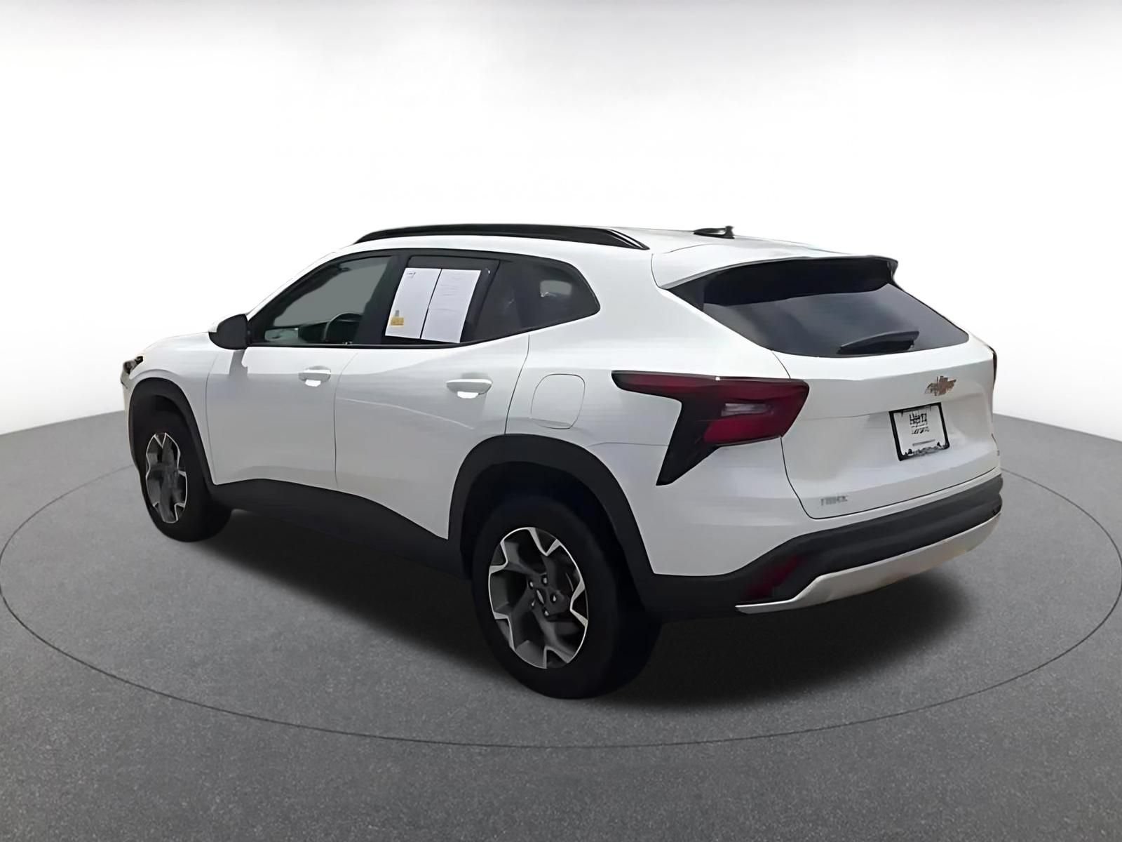 Thumbnail: 2025 Chevrolet Trax - 7
