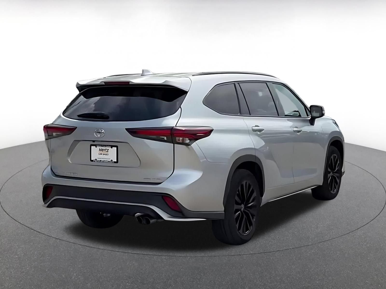 Thumbnail: 2025 Toyota Highlander - 14