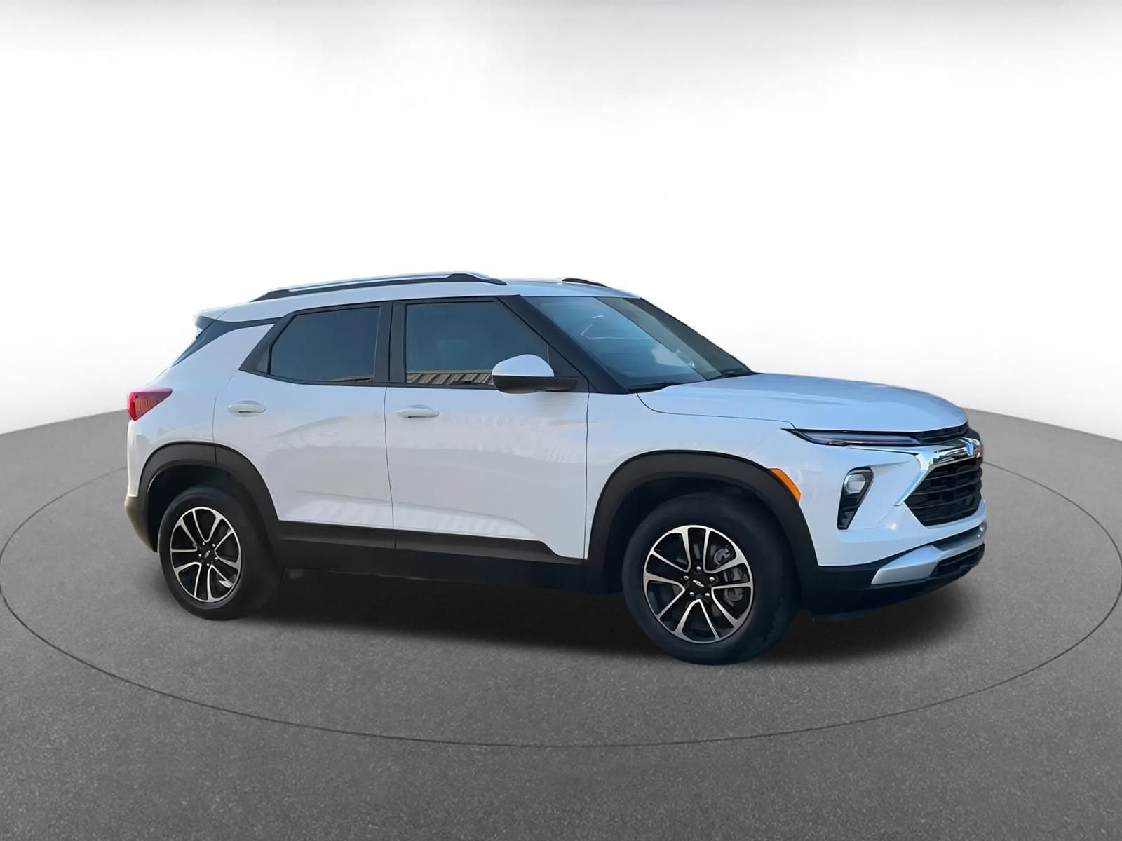 Thumbnail: 2025 Chevrolet TrailBlazer - 2