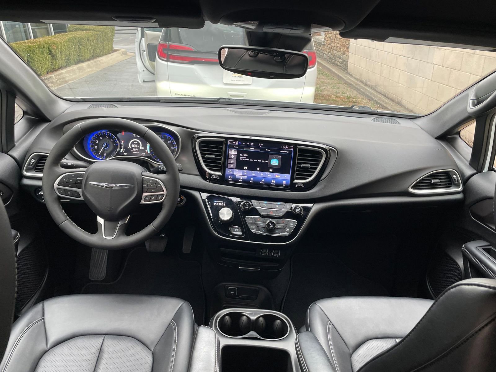 Thumbnail: 2025 Chrysler Pacifica - 35