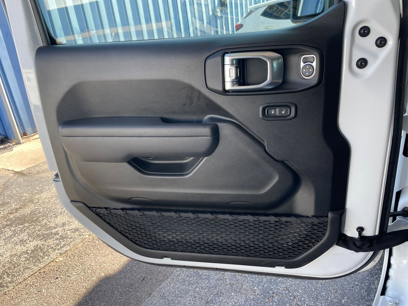 Thumbnail: 2025 Jeep Wrangler - 20