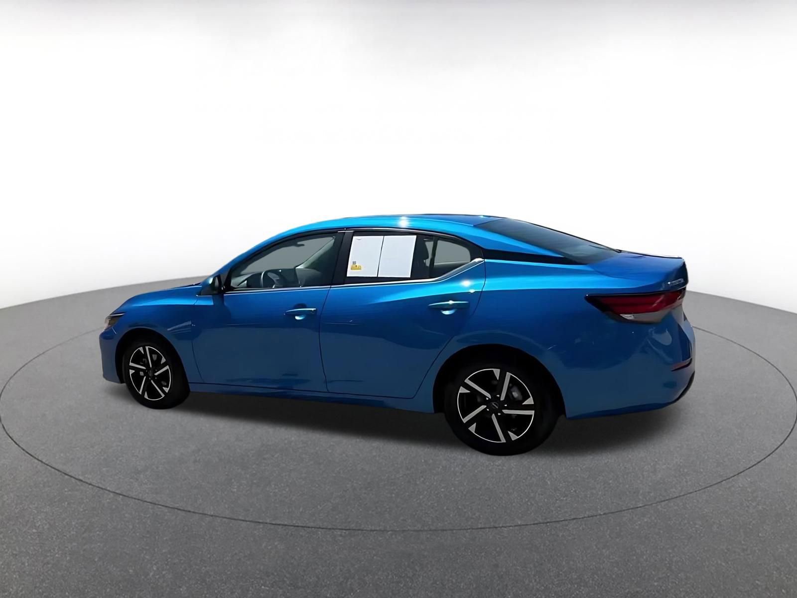 Thumbnail: 2025 Nissan Sentra - 11