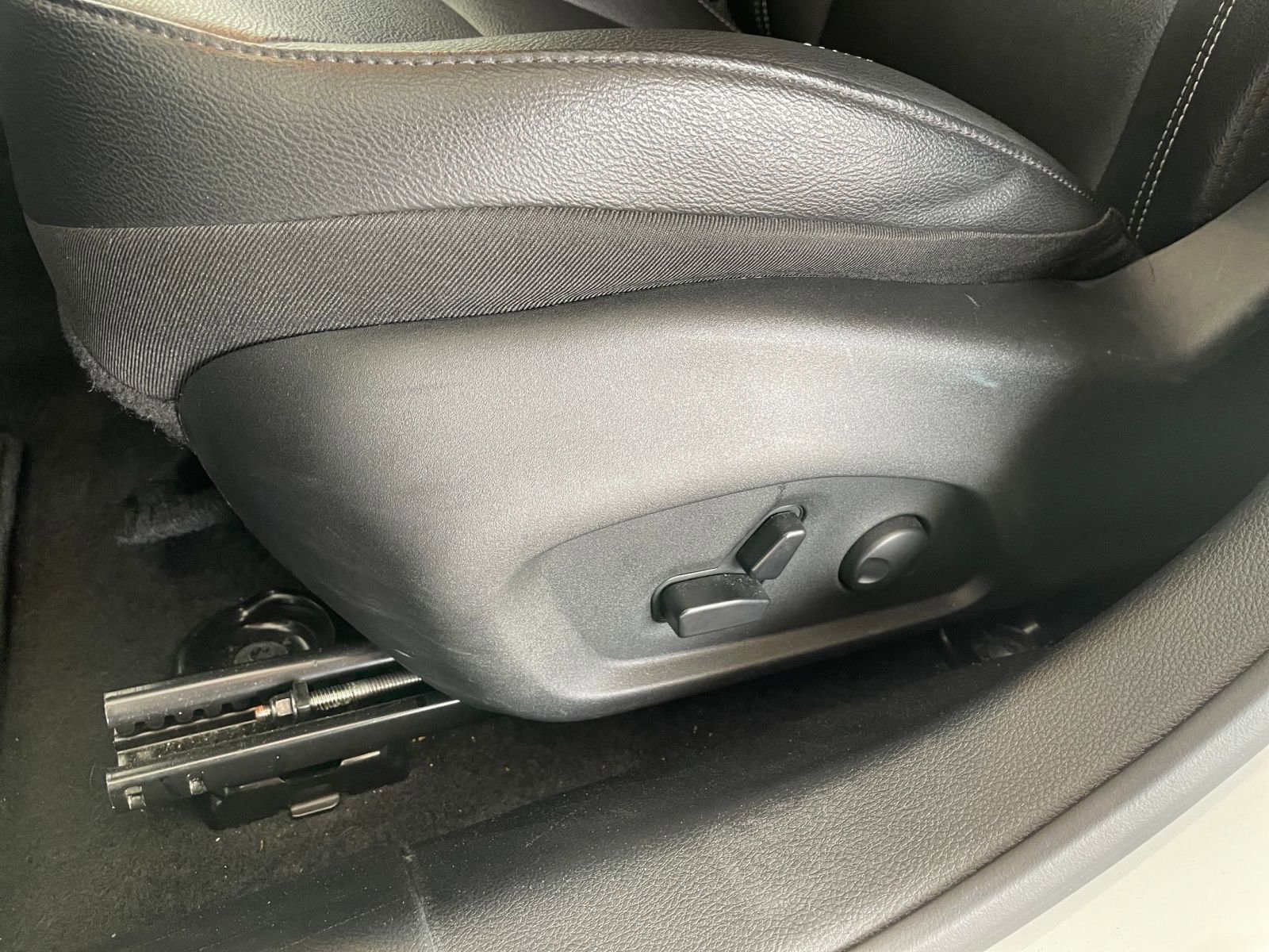 Thumbnail: 2025 Jeep Compass - 23