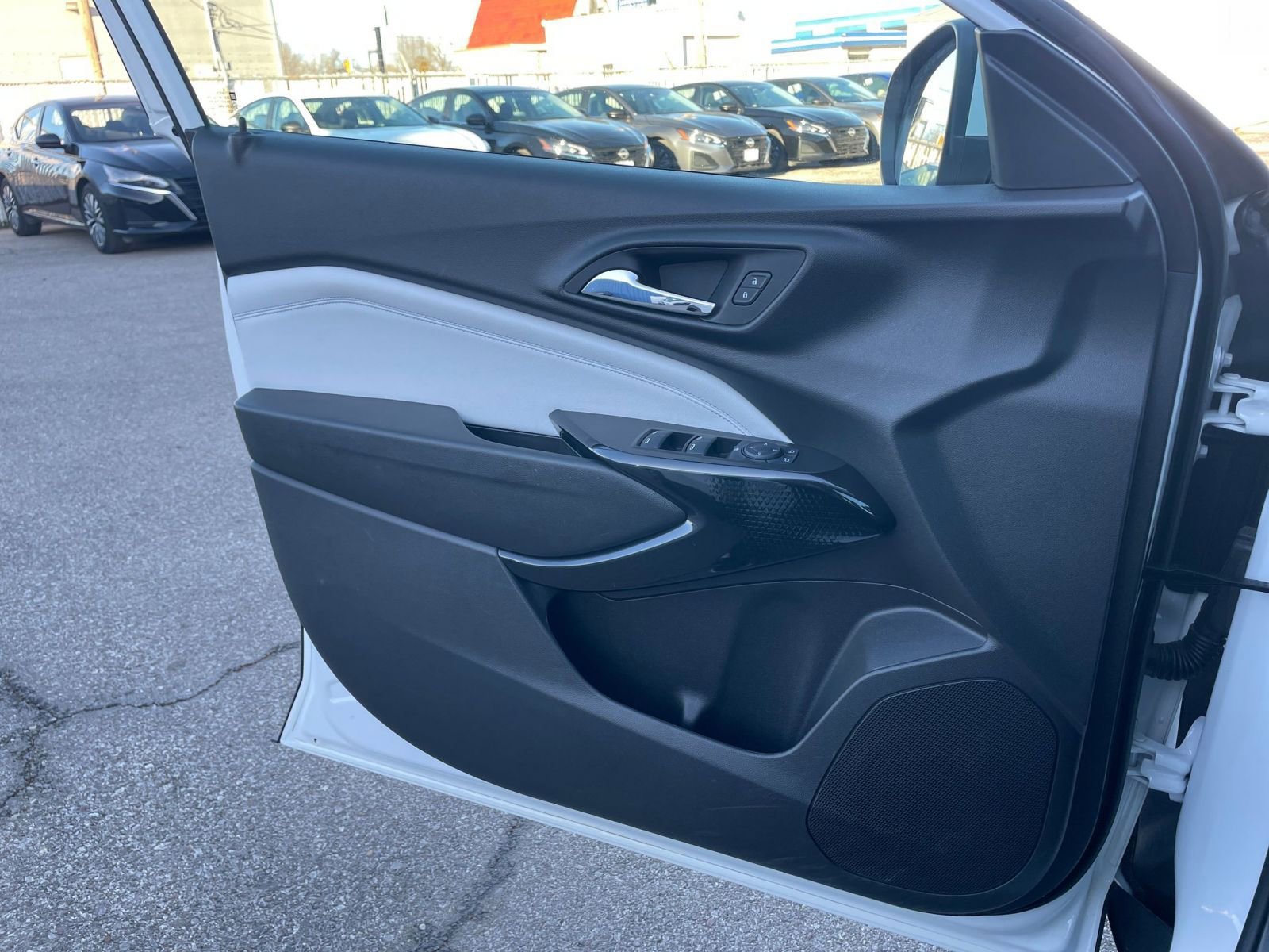 Thumbnail: 2025 Chevrolet Trax - 18