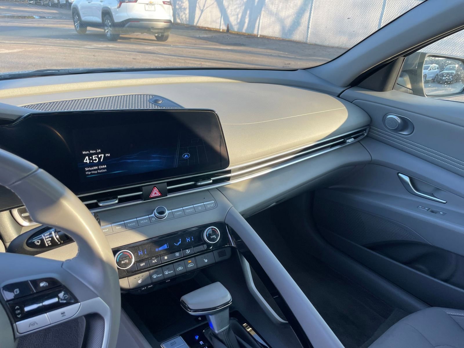 Thumbnail: 2025 Hyundai Elantra - 18