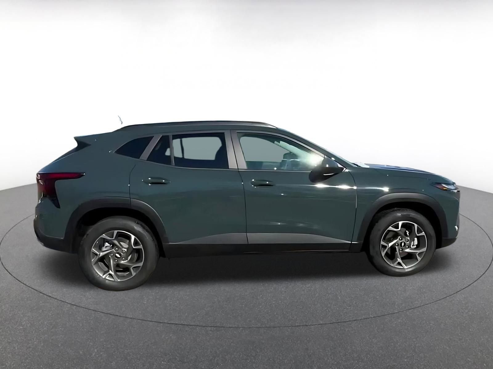 Thumbnail: 2025 Chevrolet Trax - 16