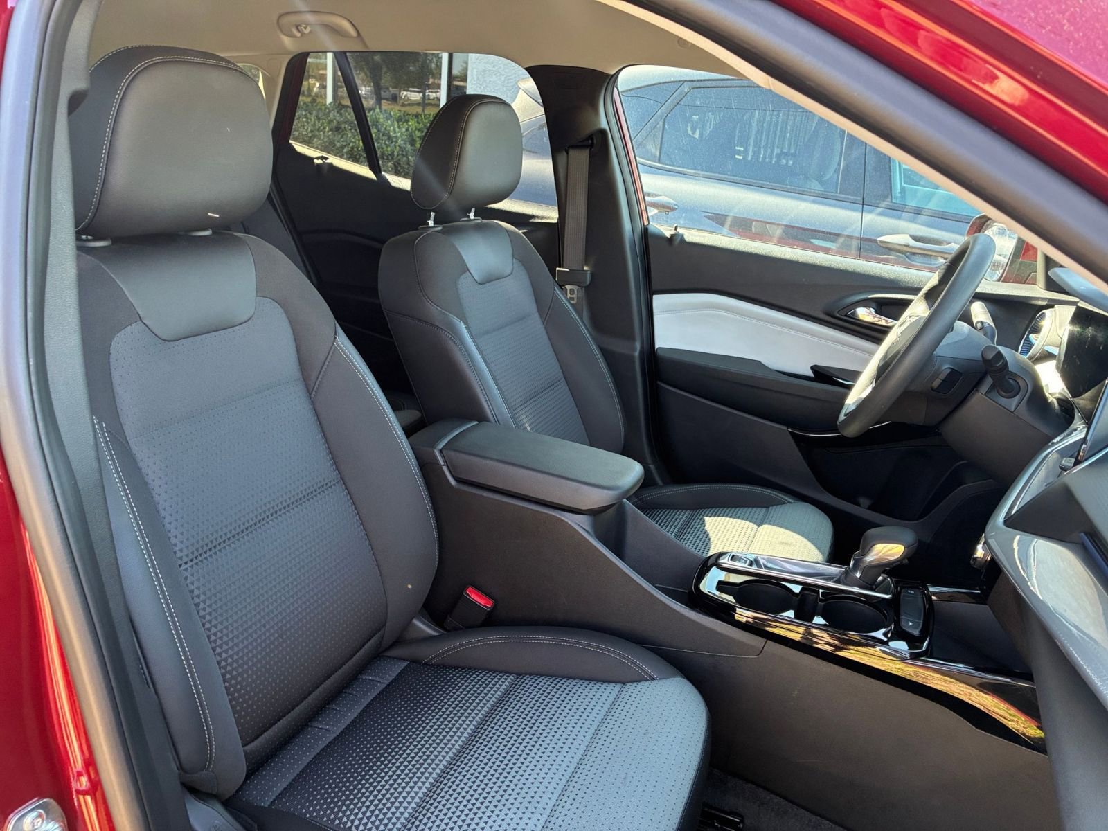 Thumbnail: 2025 Chevrolet Trax - 35