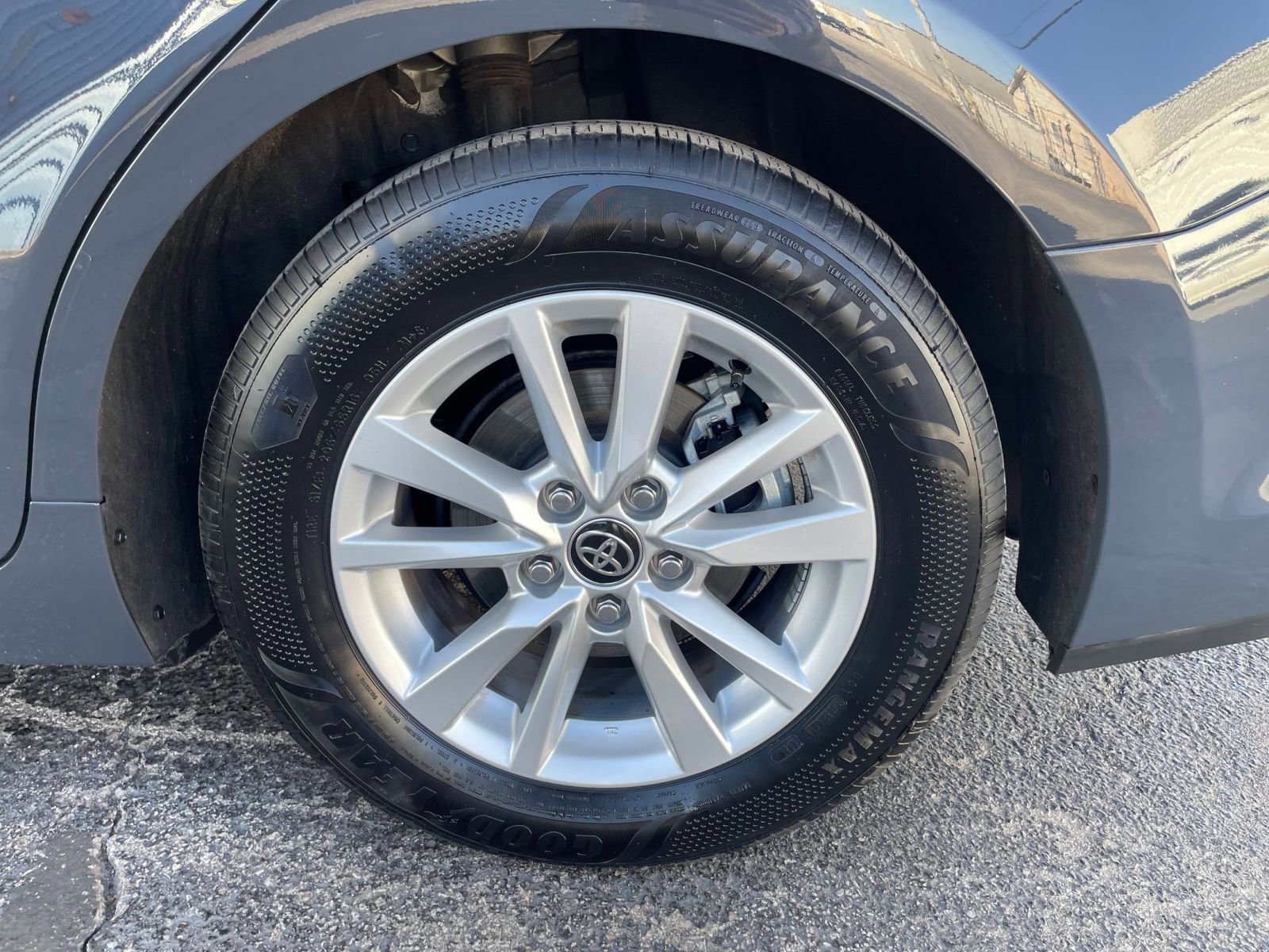 Thumbnail: 2025 Toyota Camry - 29