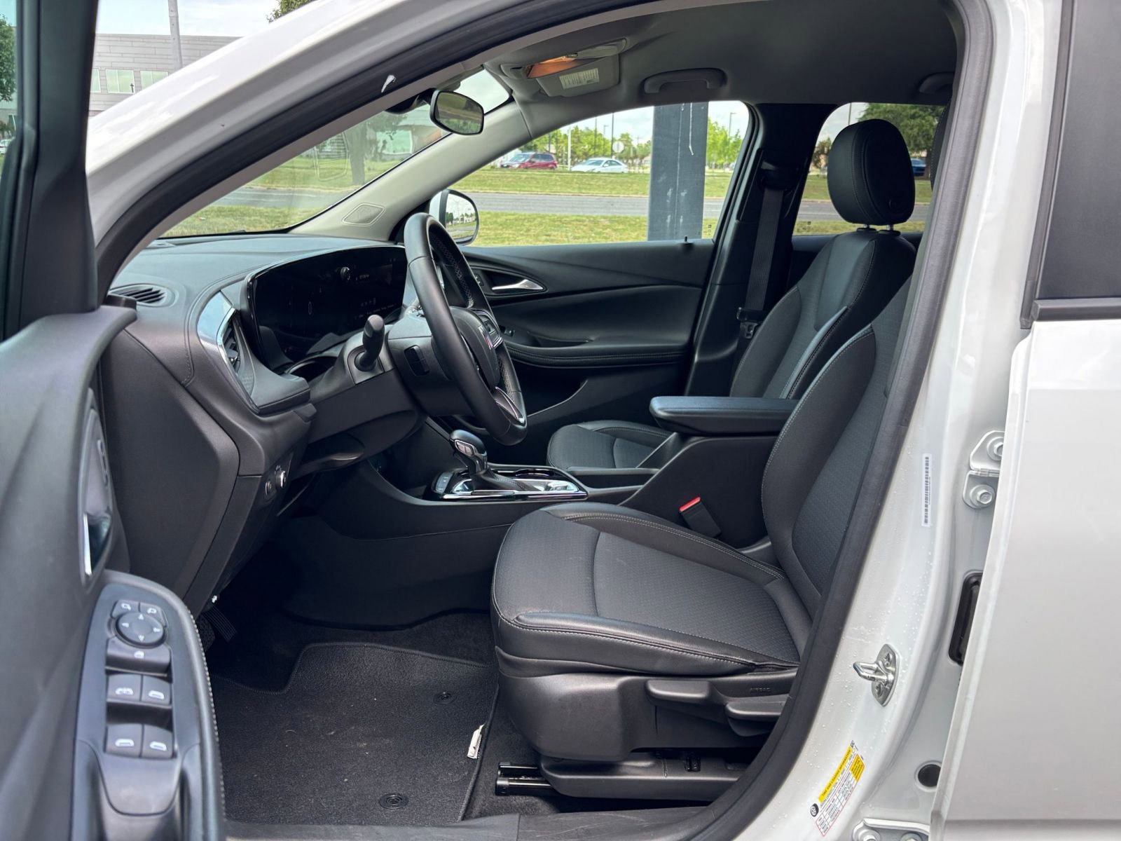 Thumbnail: 2025 Buick Encore GX - 25
