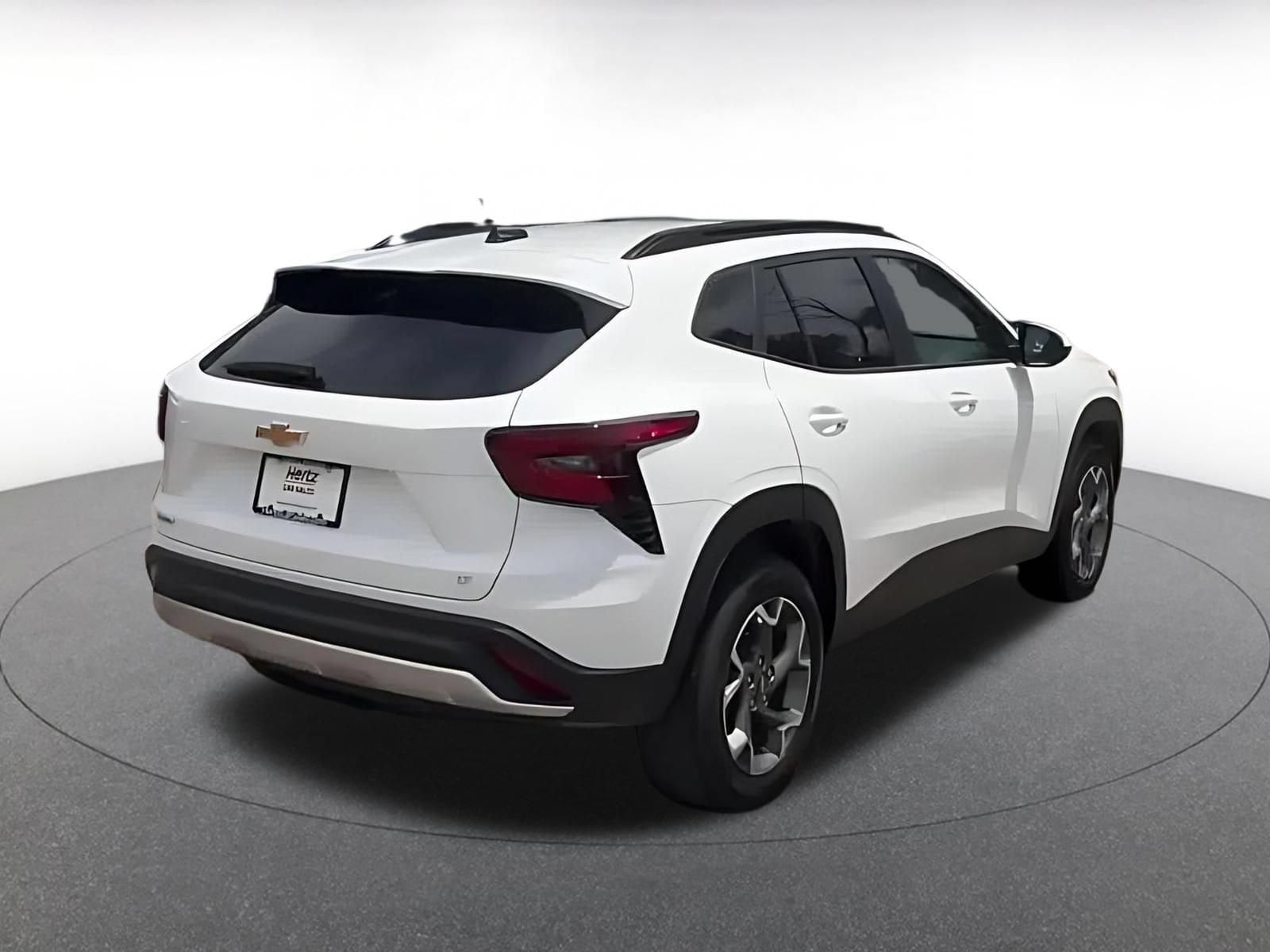 Thumbnail: 2025 Chevrolet Trax - 11