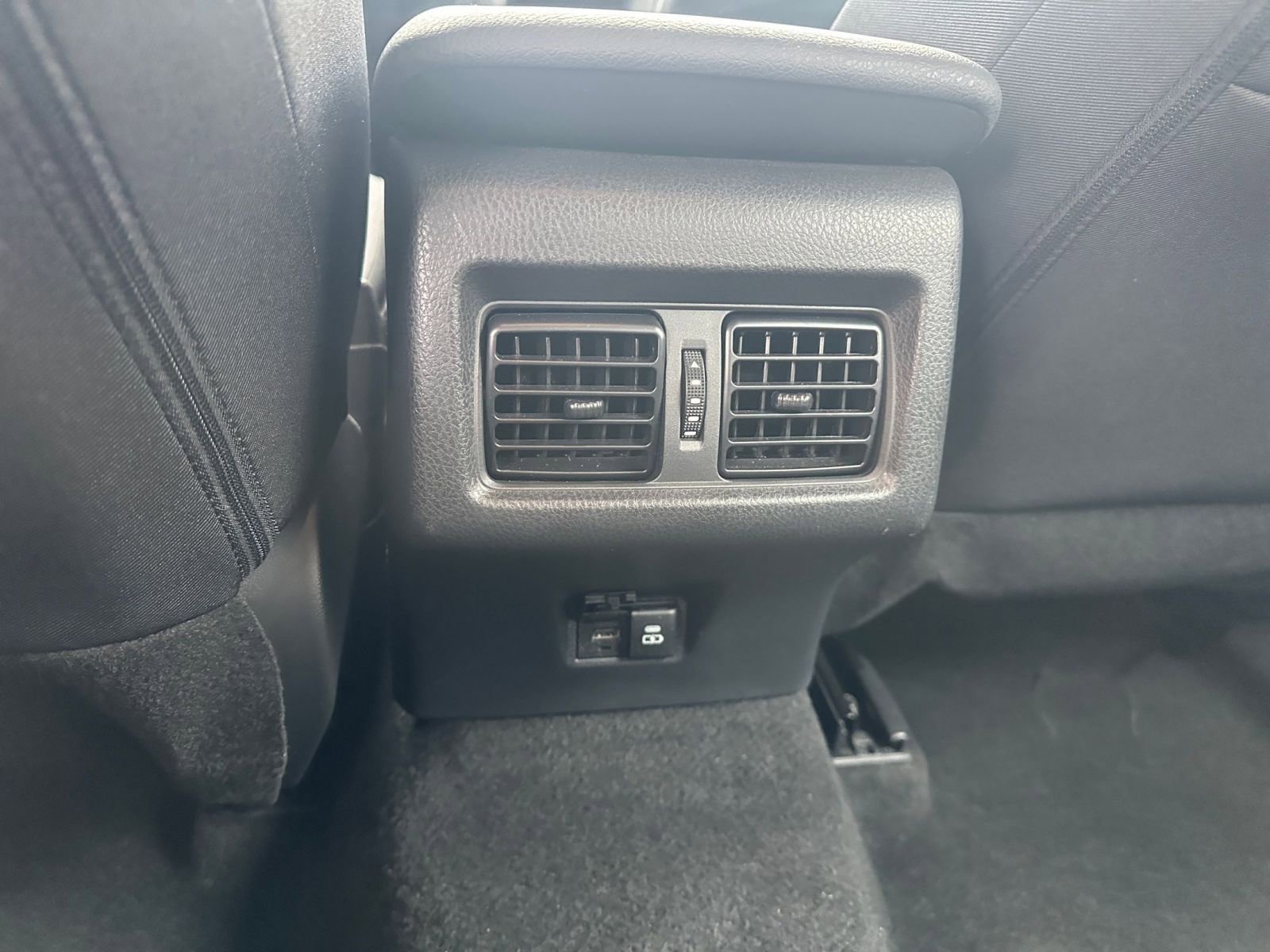 Thumbnail: 2025 Toyota Camry - 23