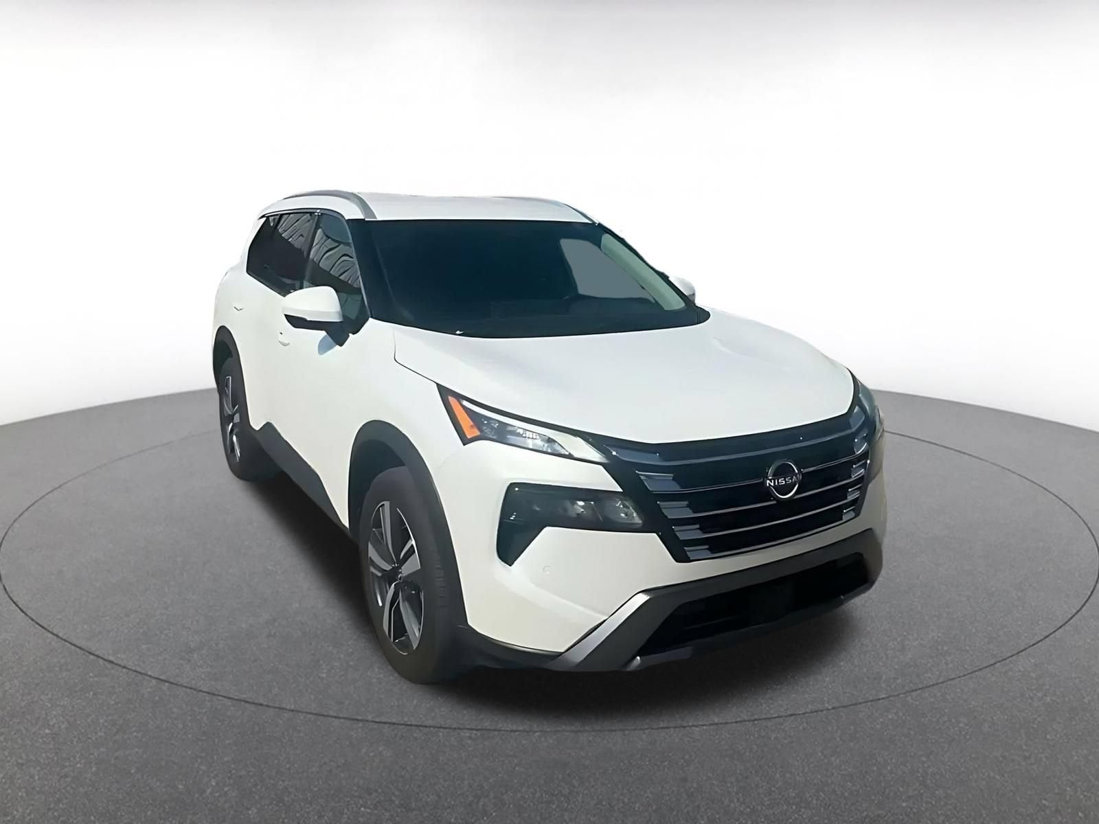 Thumbnail: 2026 Nissan Rogue - 3