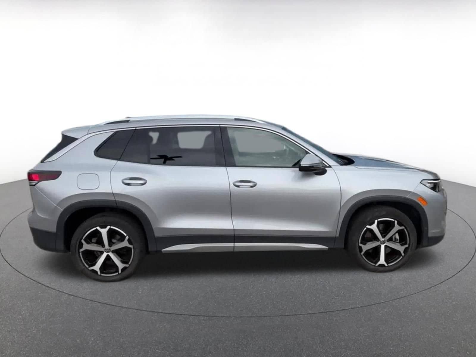 Thumbnail: 2026 Volkswagen Tiguan - 16