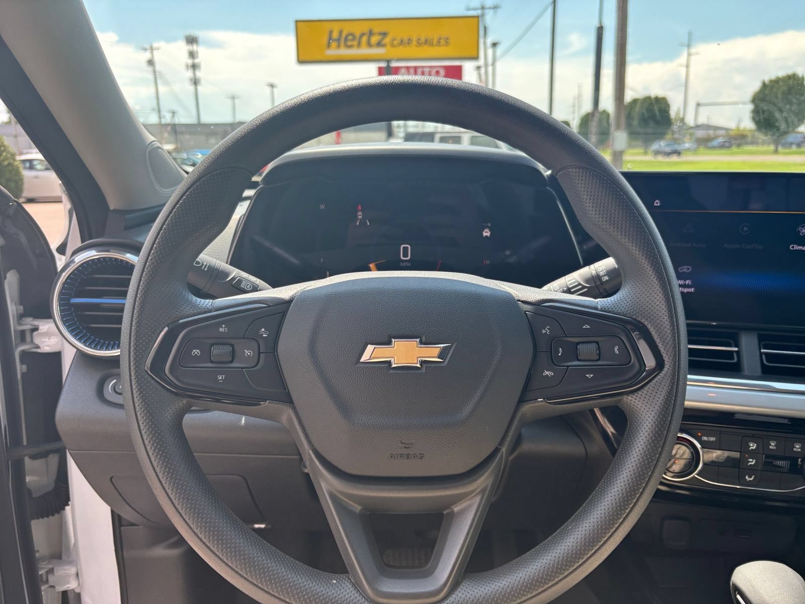Thumbnail: 2025 Chevrolet Trax - 26