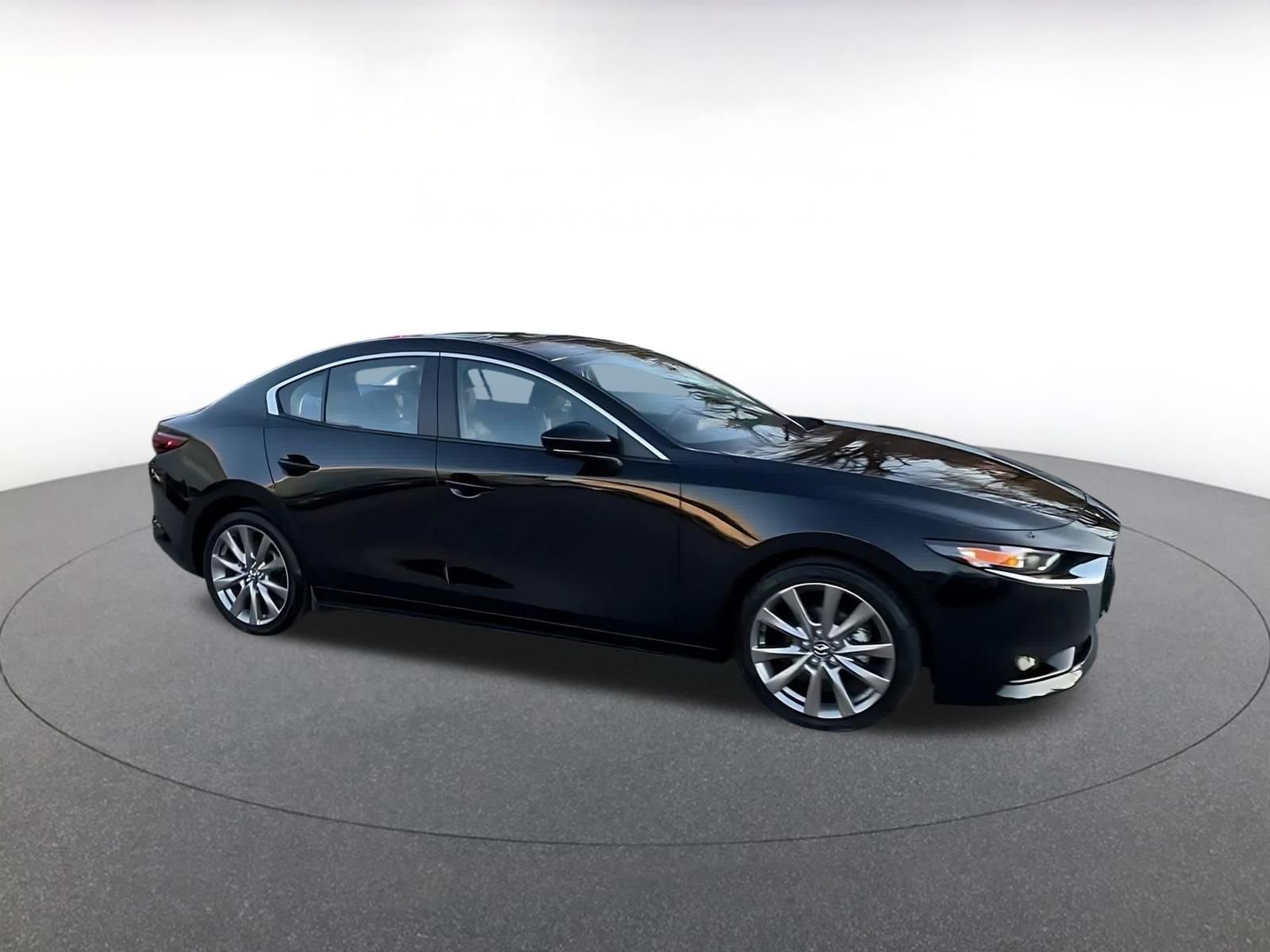 Thumbnail: 2025 Mazda Mazda3 - 2