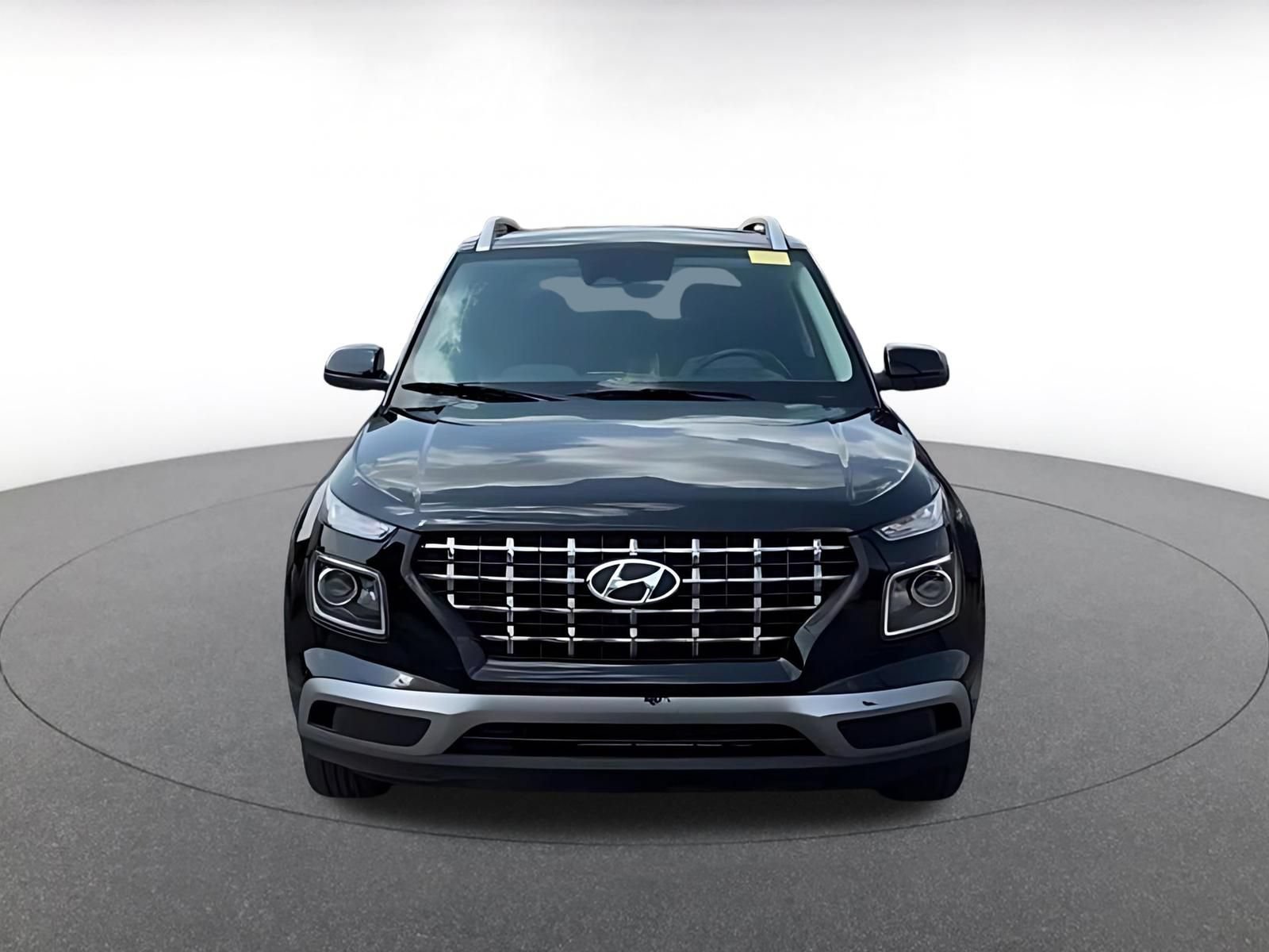 Thumbnail: 2026 Hyundai Venue - 4