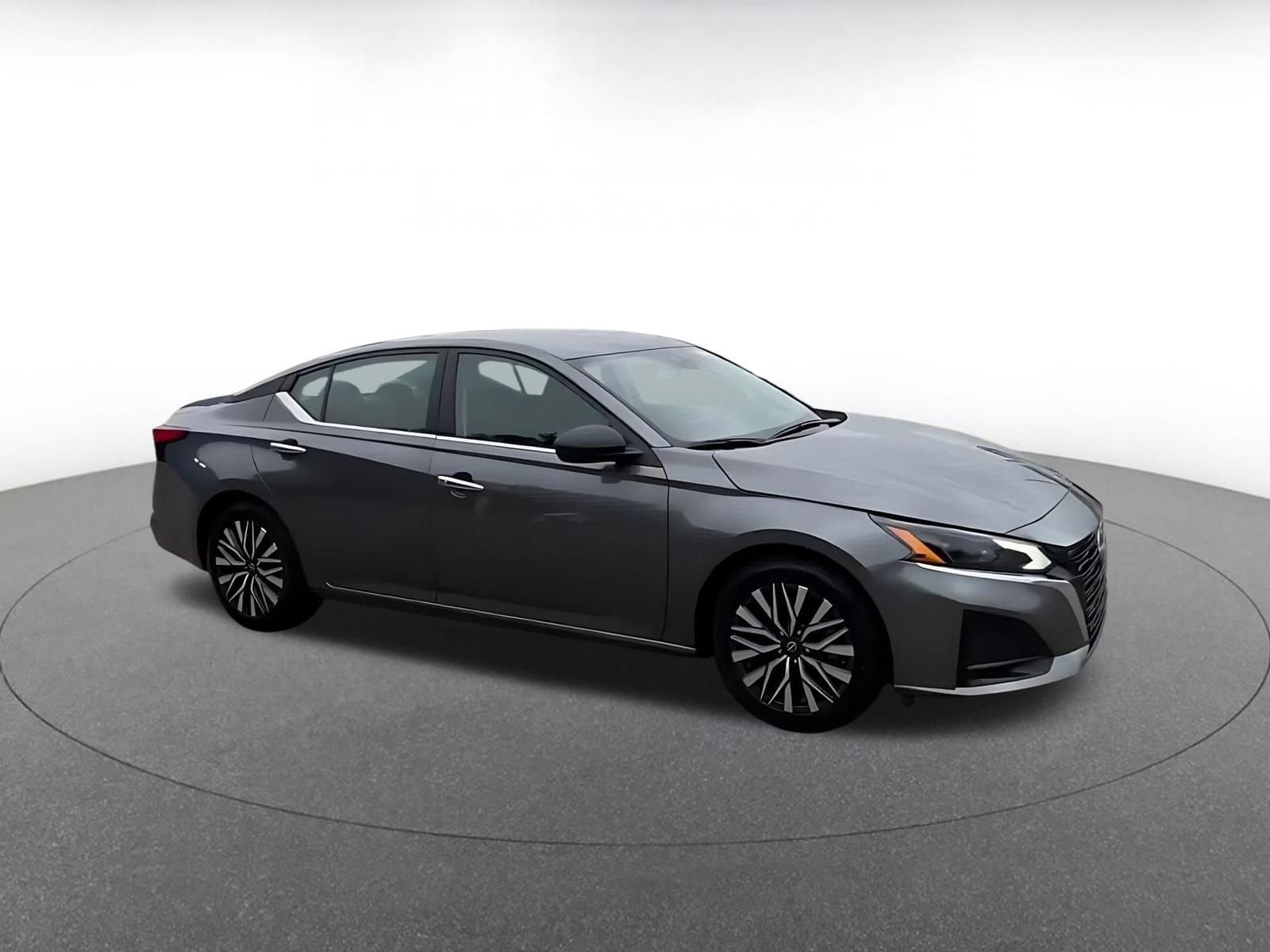 Thumbnail: 2025 Nissan Altima - 2