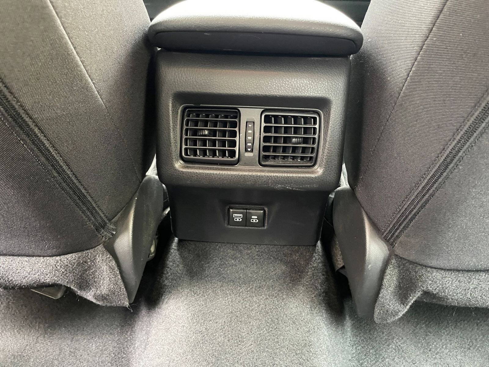 Thumbnail: 2025 Toyota Camry - 23