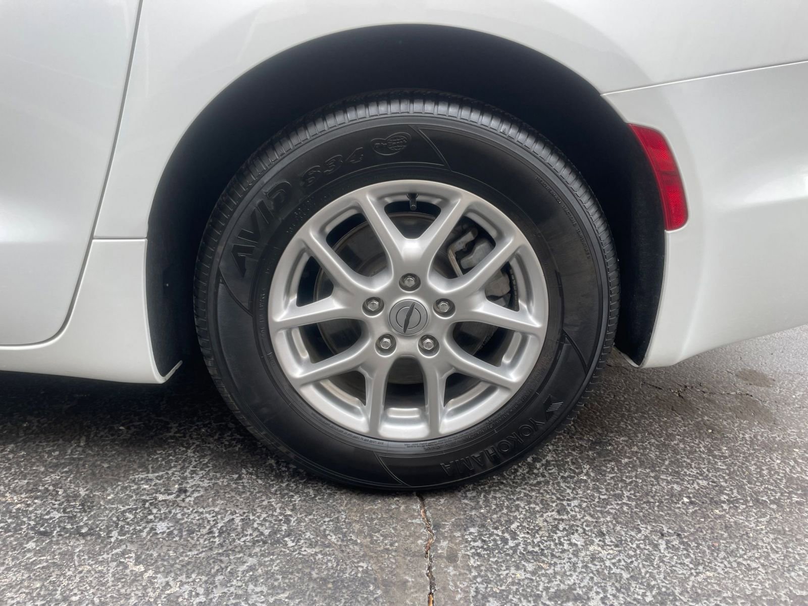 Thumbnail: 2025 Chrysler Pacifica - 32