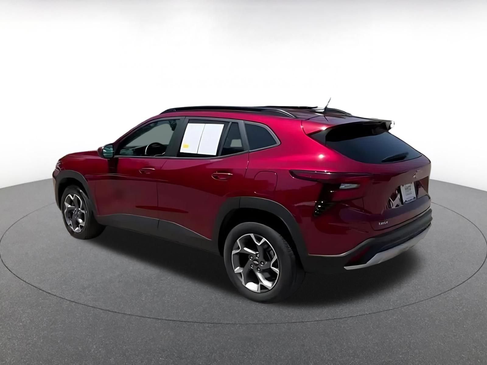 Thumbnail: 2025 Chevrolet Trax - 8