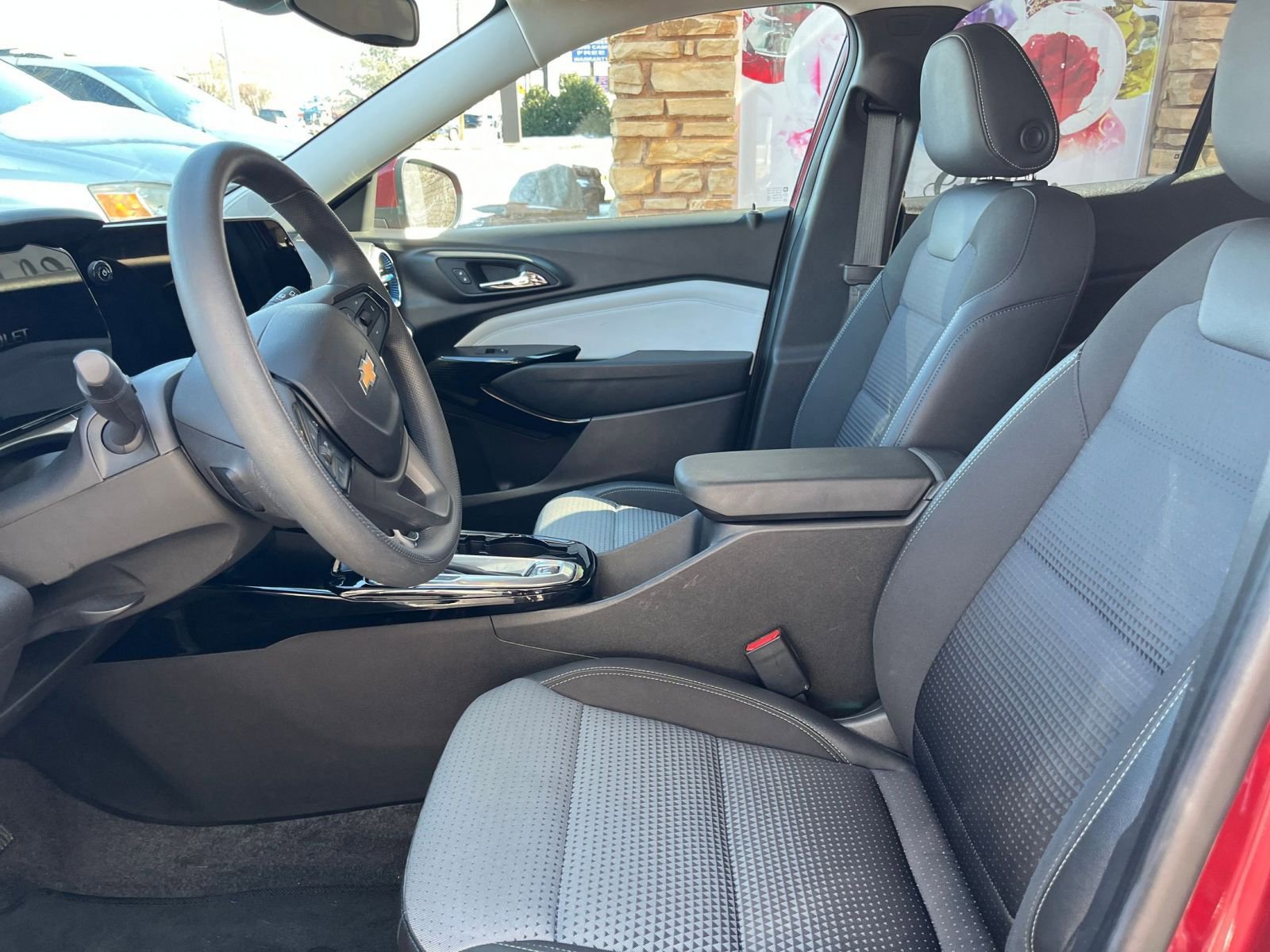 Thumbnail: 2025 Chevrolet Trax - 25