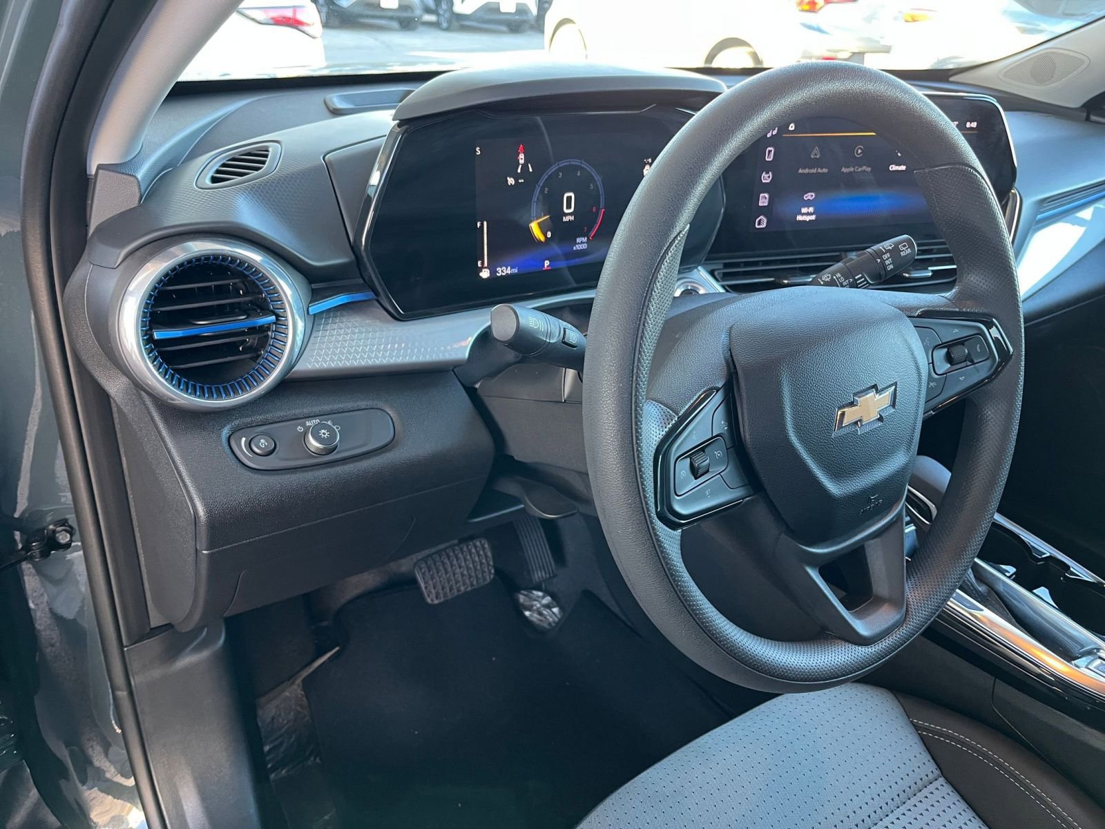 Thumbnail: 2025 Chevrolet Trax - 33