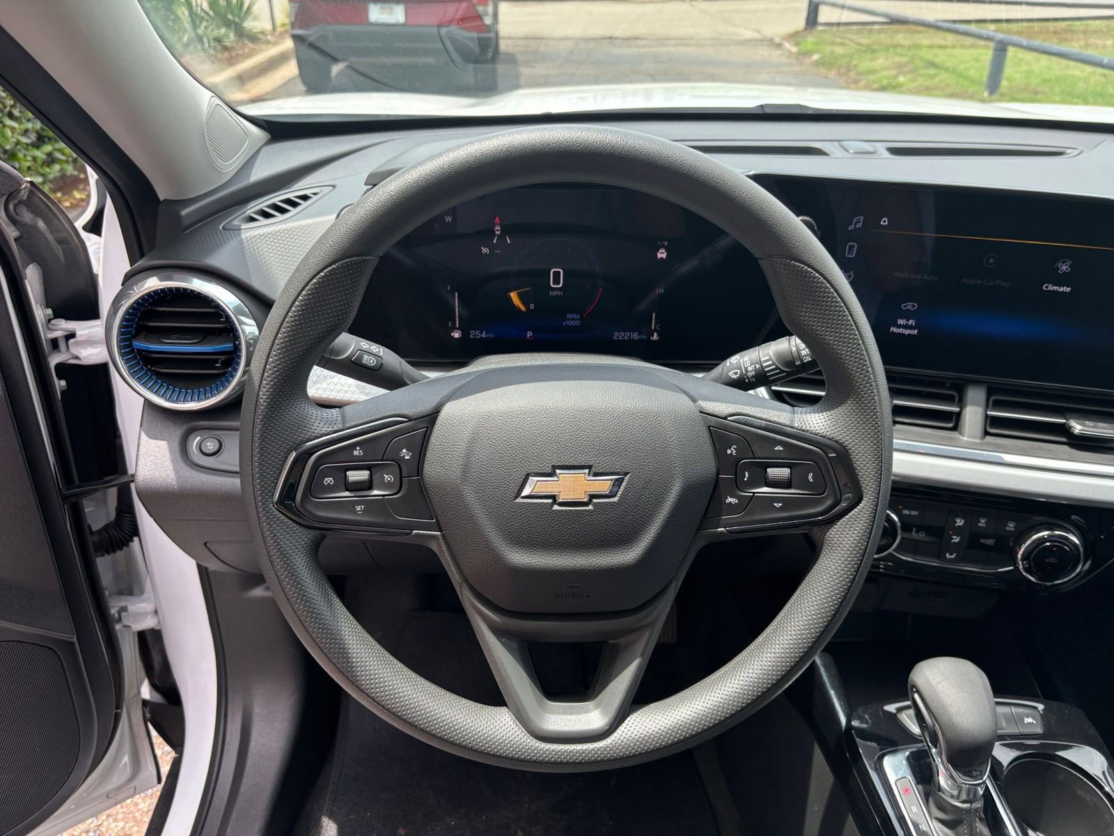 Thumbnail: 2025 Chevrolet Trax - 27