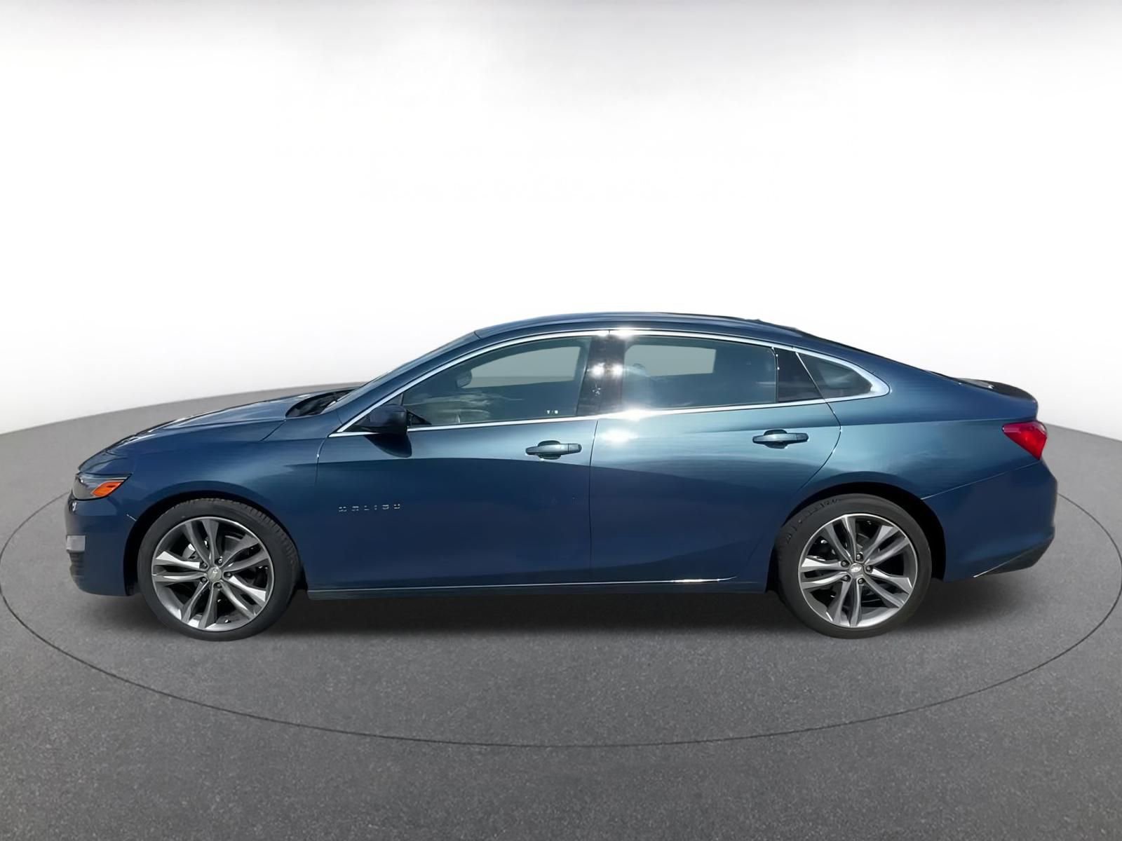 Thumbnail: 2024 Chevrolet Malibu - 9