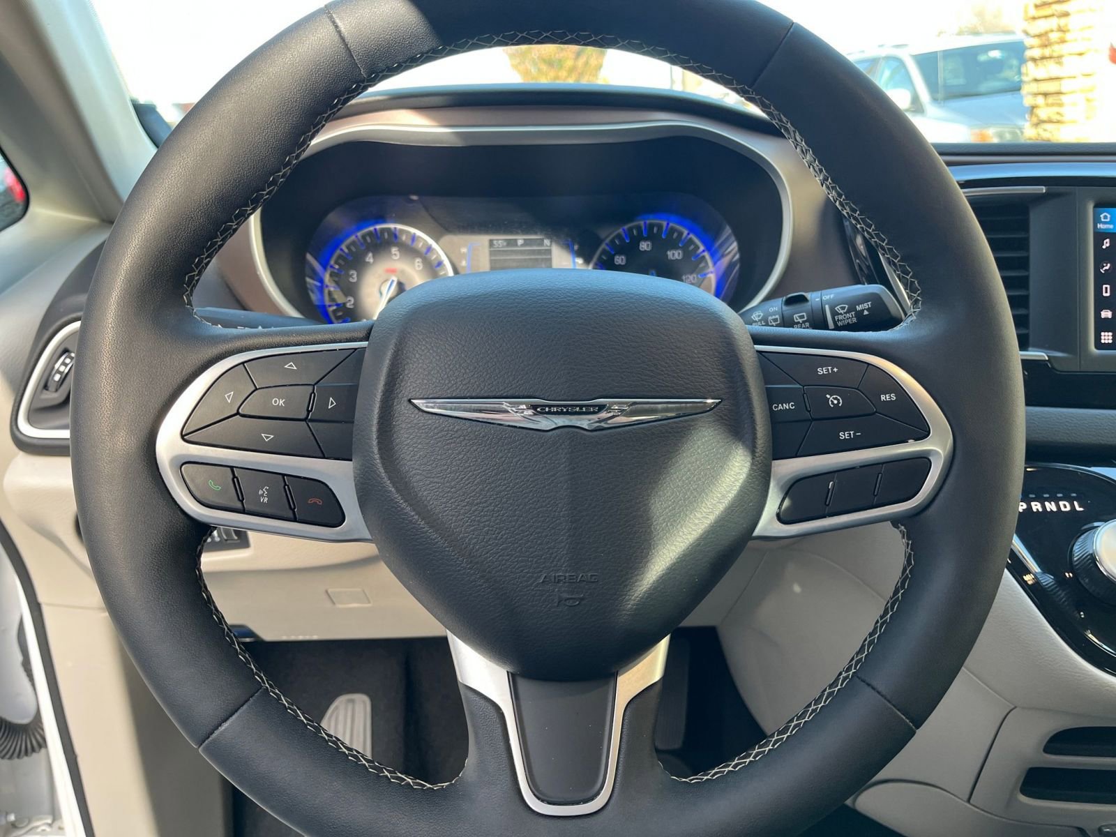 Thumbnail: 2024 Chrysler Voyager - 28